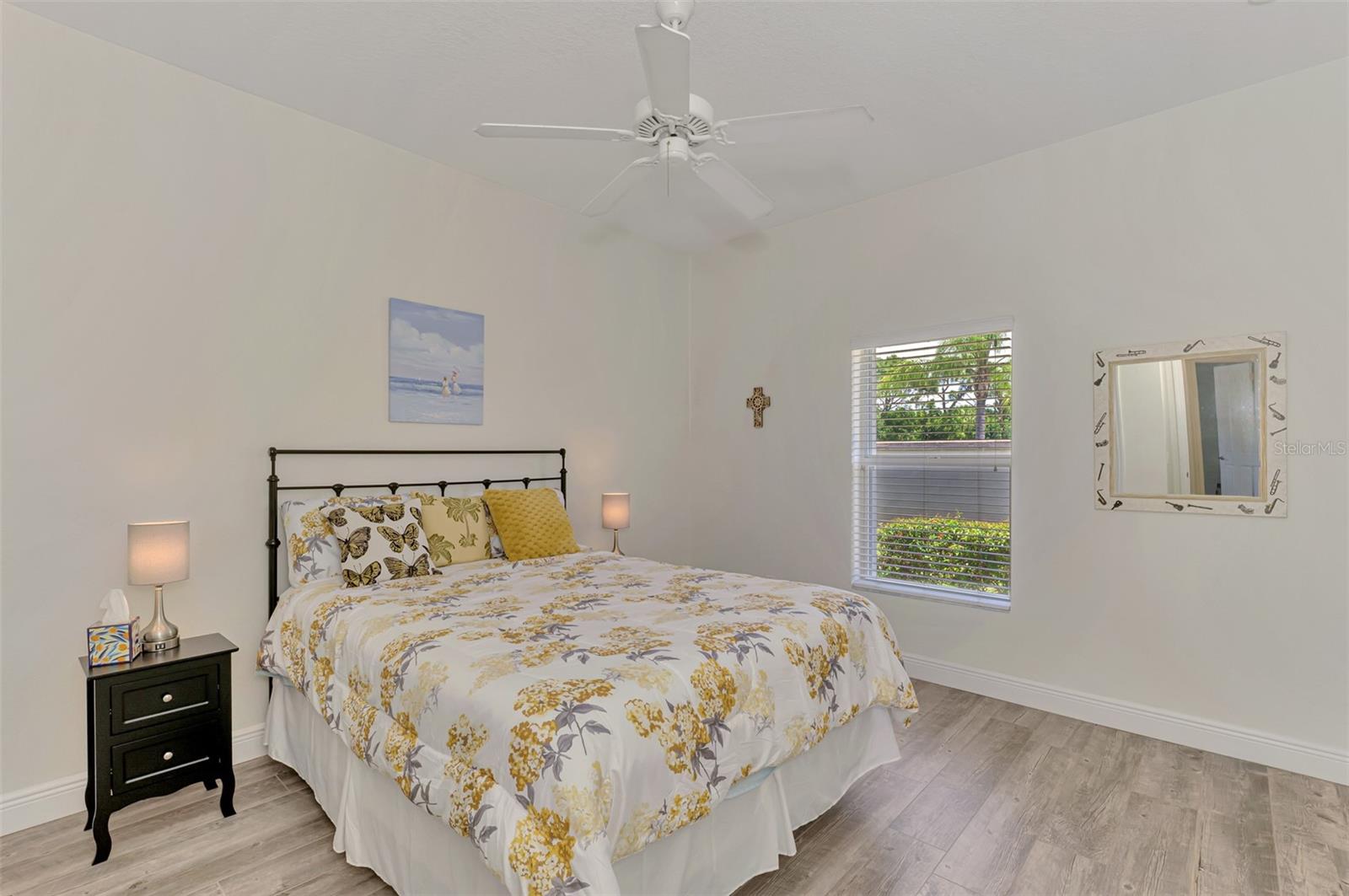 900 PARK PLACE DR — photo 44