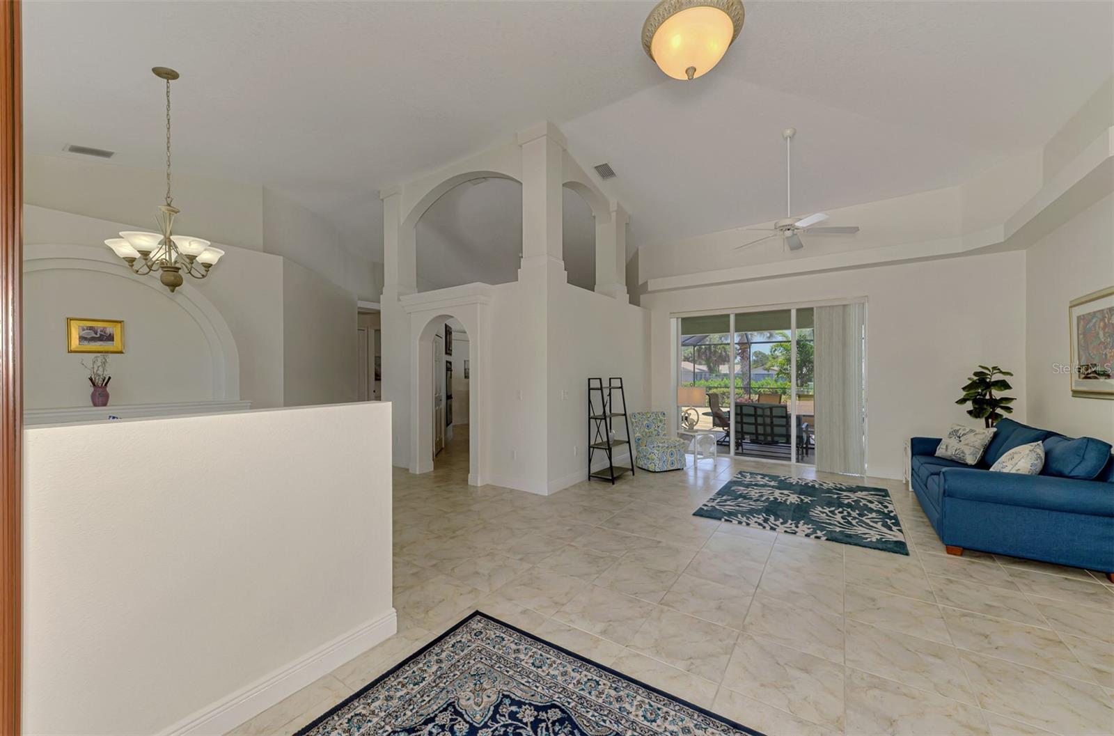 900 PARK PLACE DR — photo 22