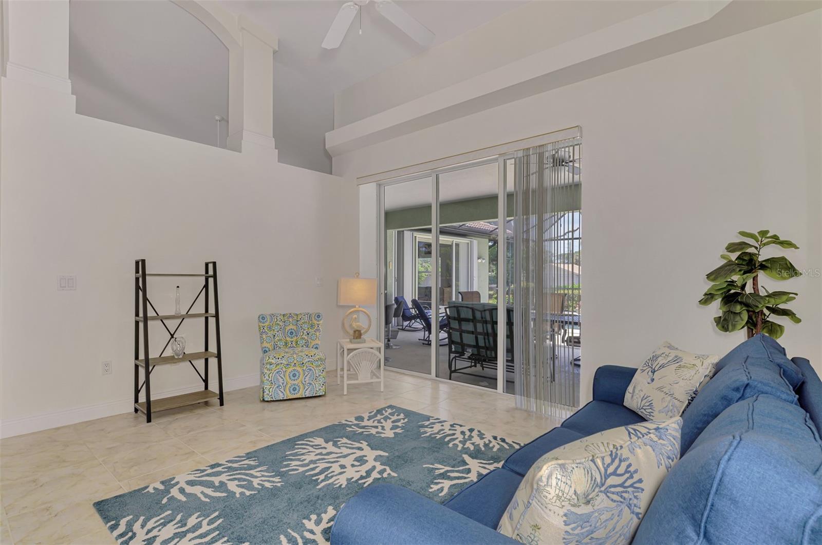 900 PARK PLACE DR — photo 18