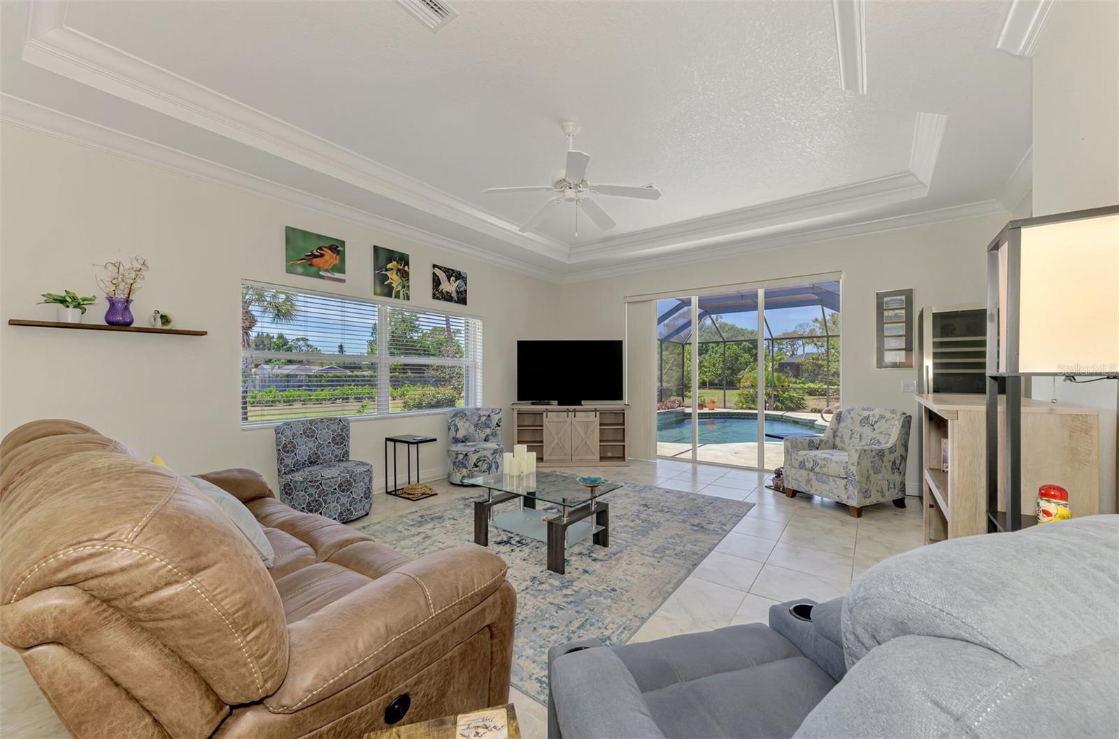 900 PARK PLACE DR — photo 40