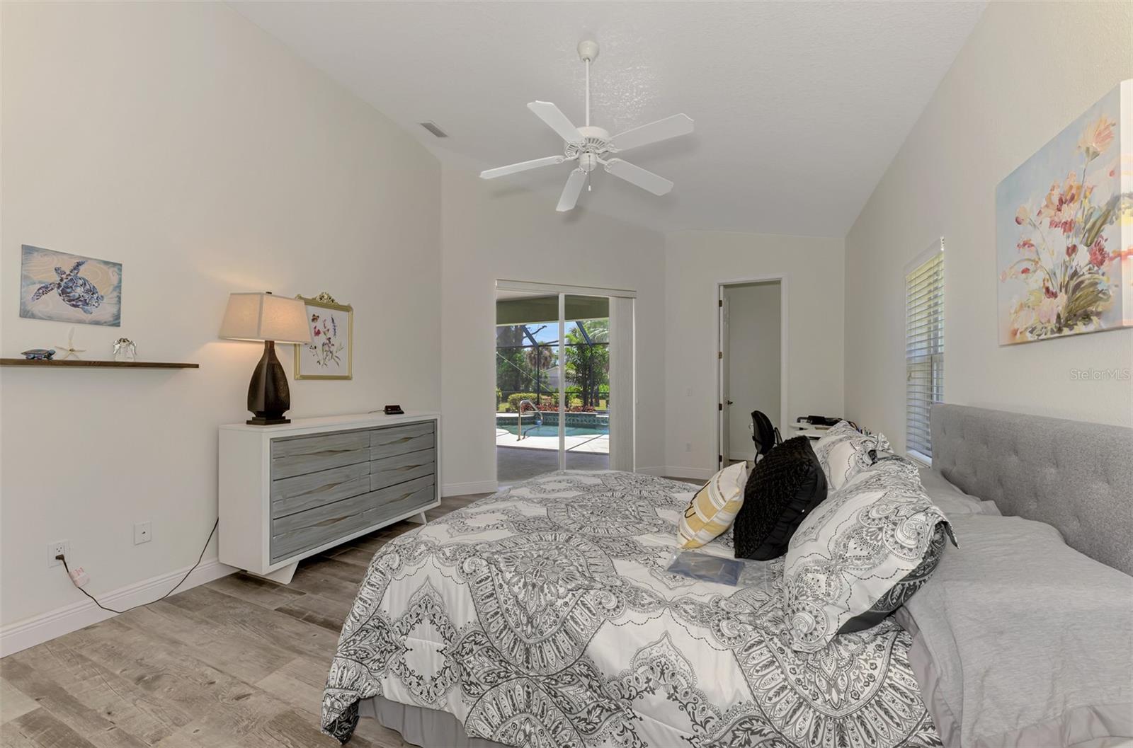 900 PARK PLACE DR — photo 52