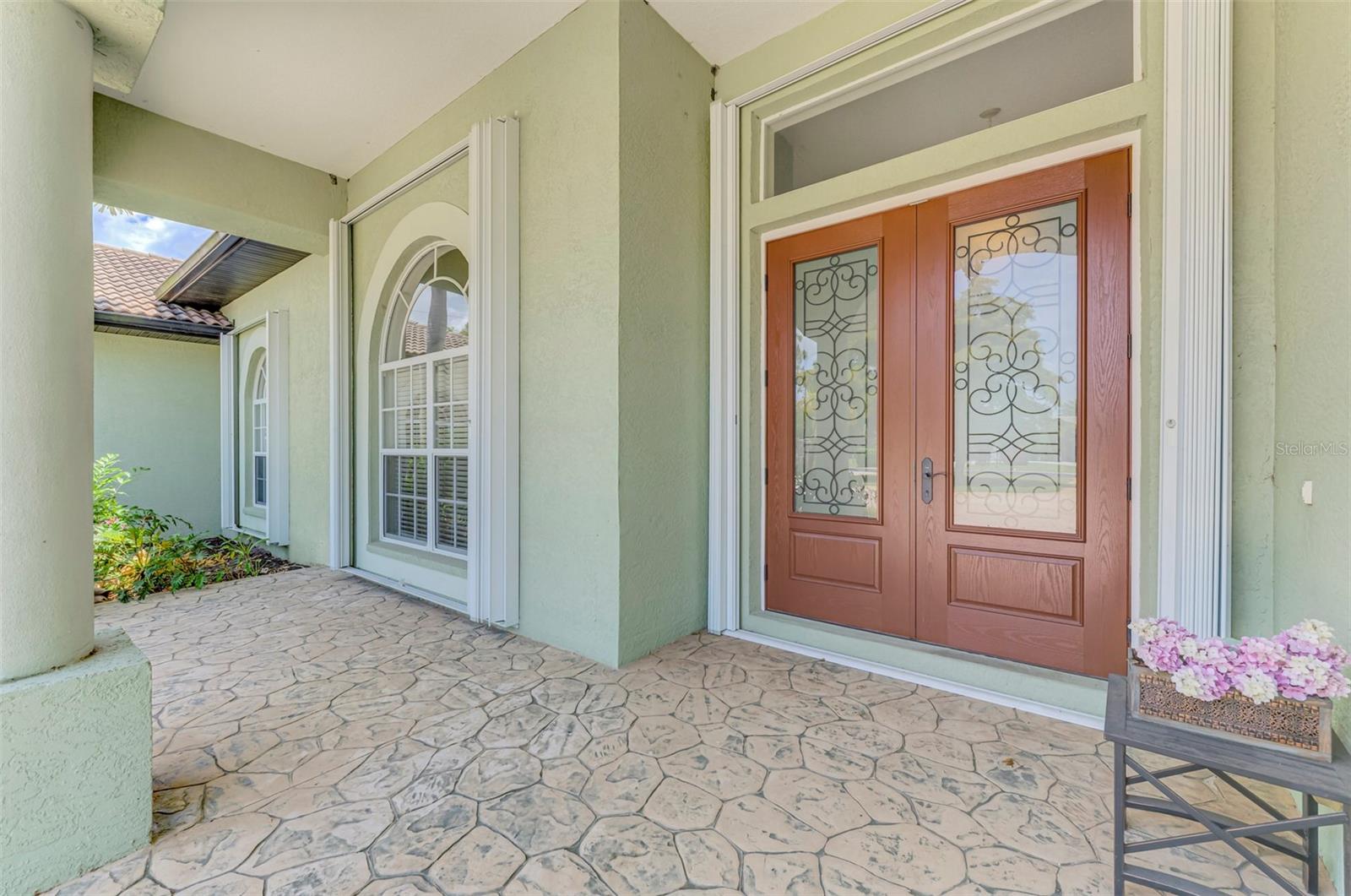 900 PARK PLACE DR — photo 4