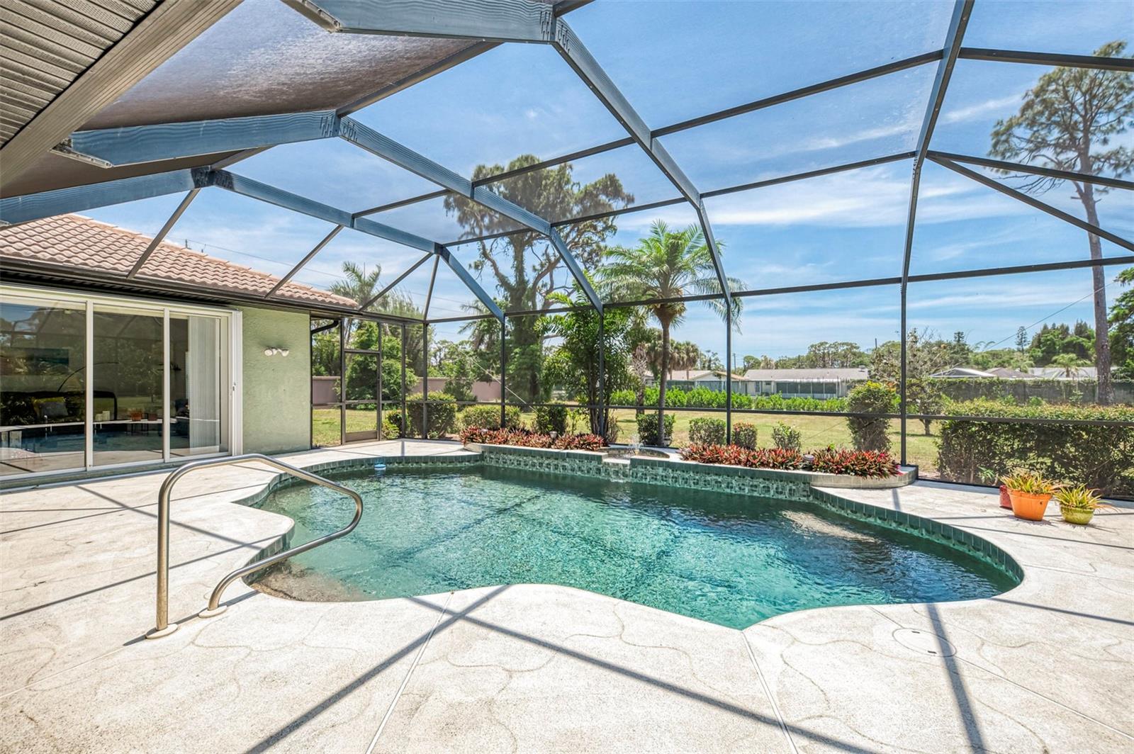 900 PARK PLACE DR — photo 11