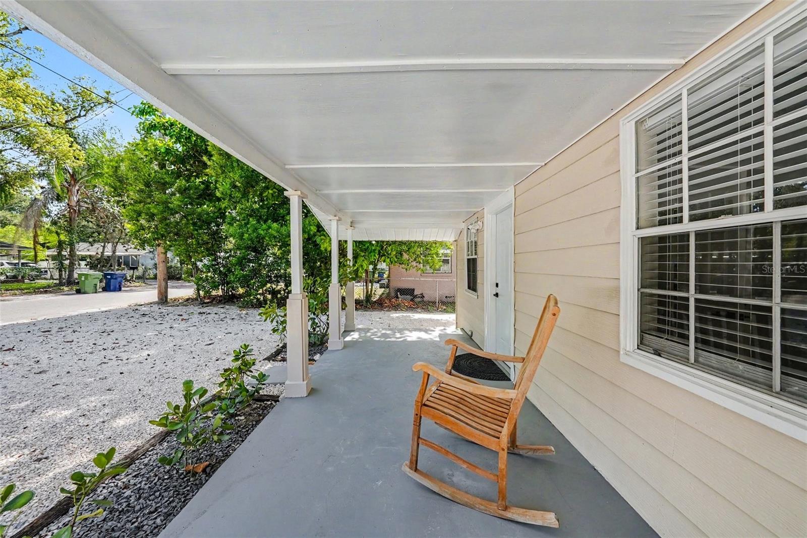 1204 E CAYUGA ST — photo 21