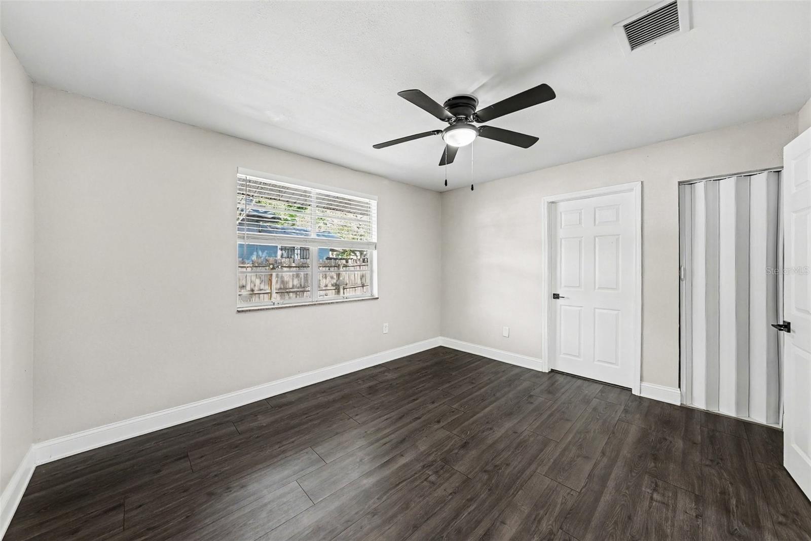1204 E CAYUGA ST — photo 13