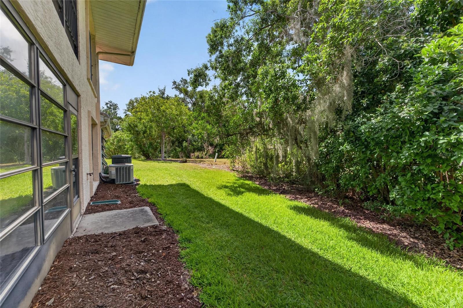 319 KNOTTWOOD CT #2 — photo 35