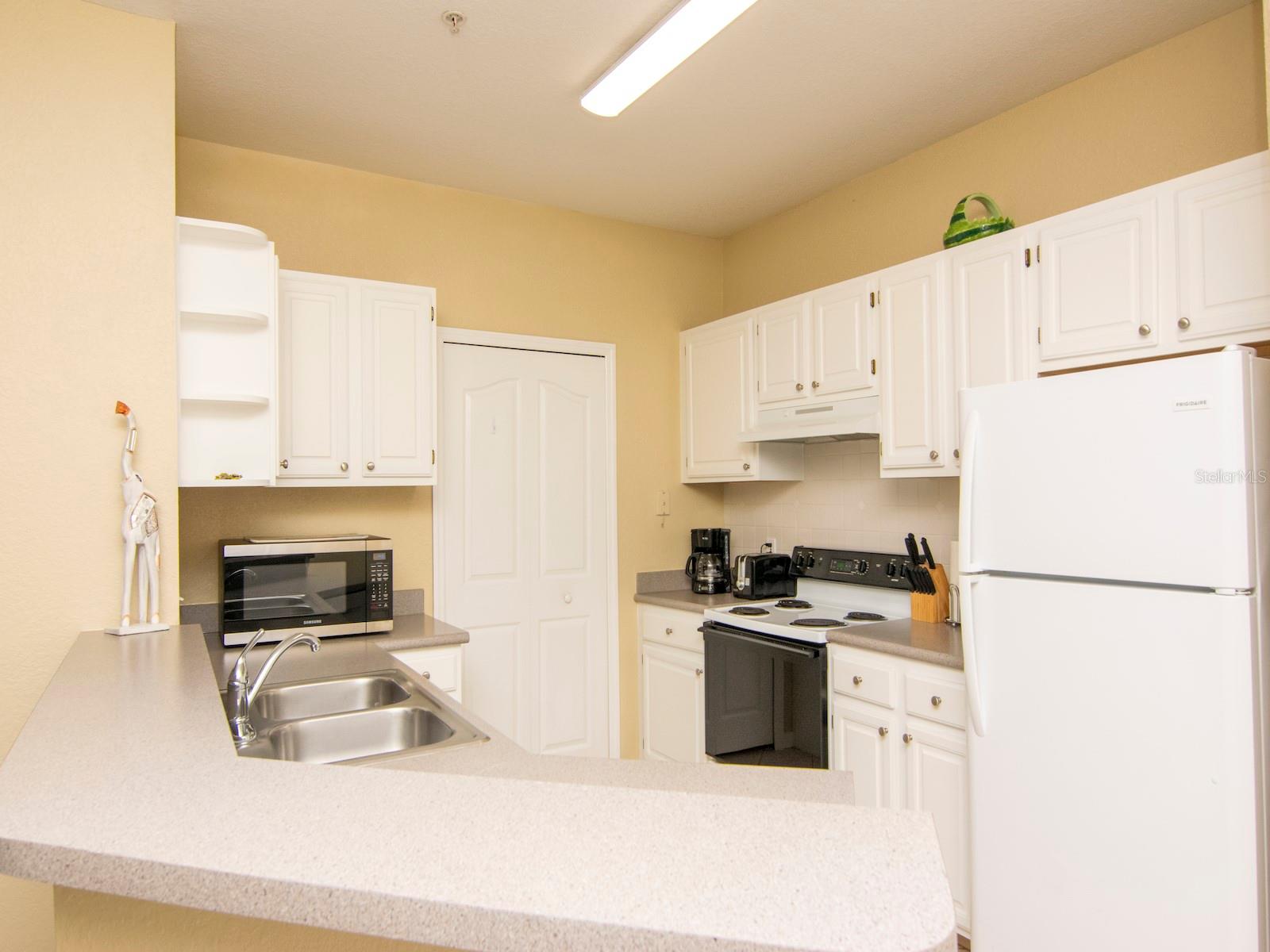 5815 LEGACY CRESCENT PL #202 — photo 11