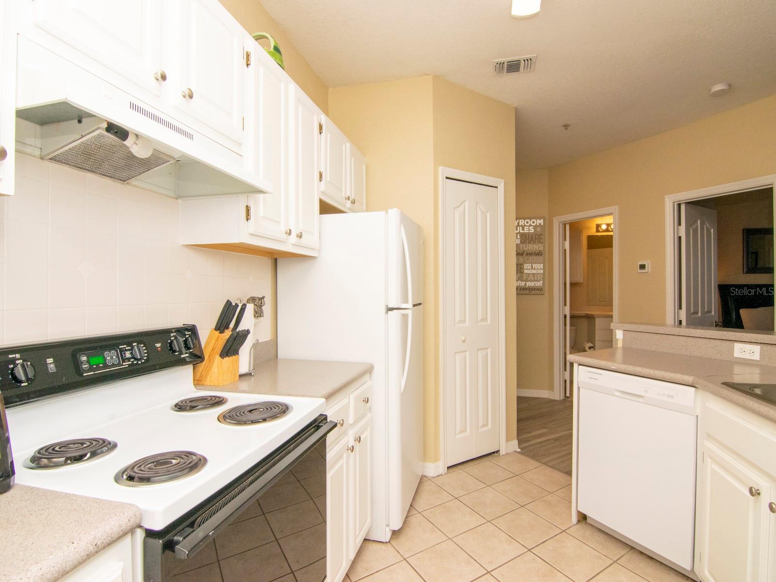 5815 LEGACY CRESCENT PL #202 — photo 14