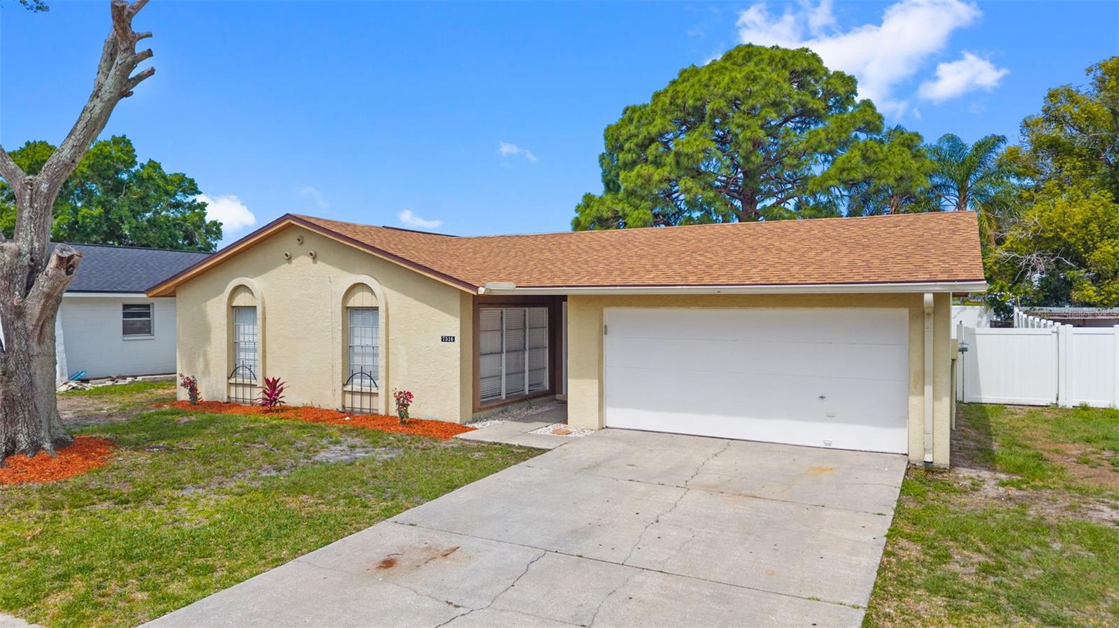 7516 ARMAND CIR — photo 2
