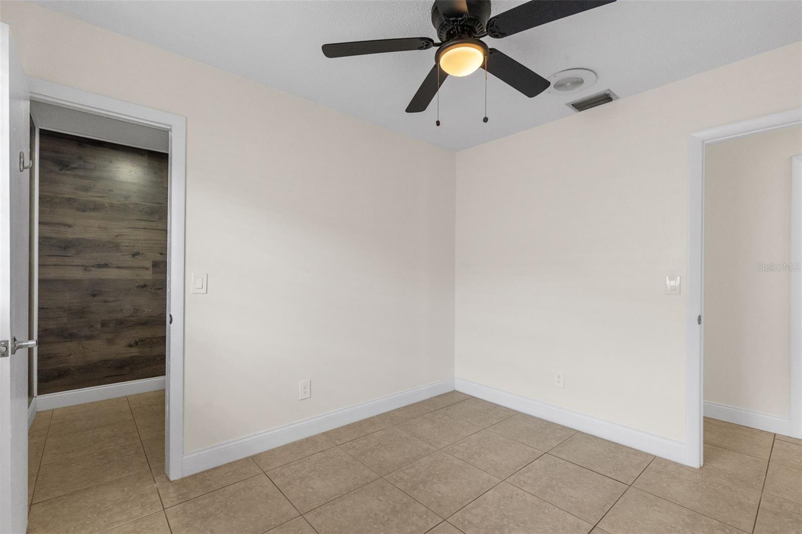 7516 ARMAND CIR — photo 31