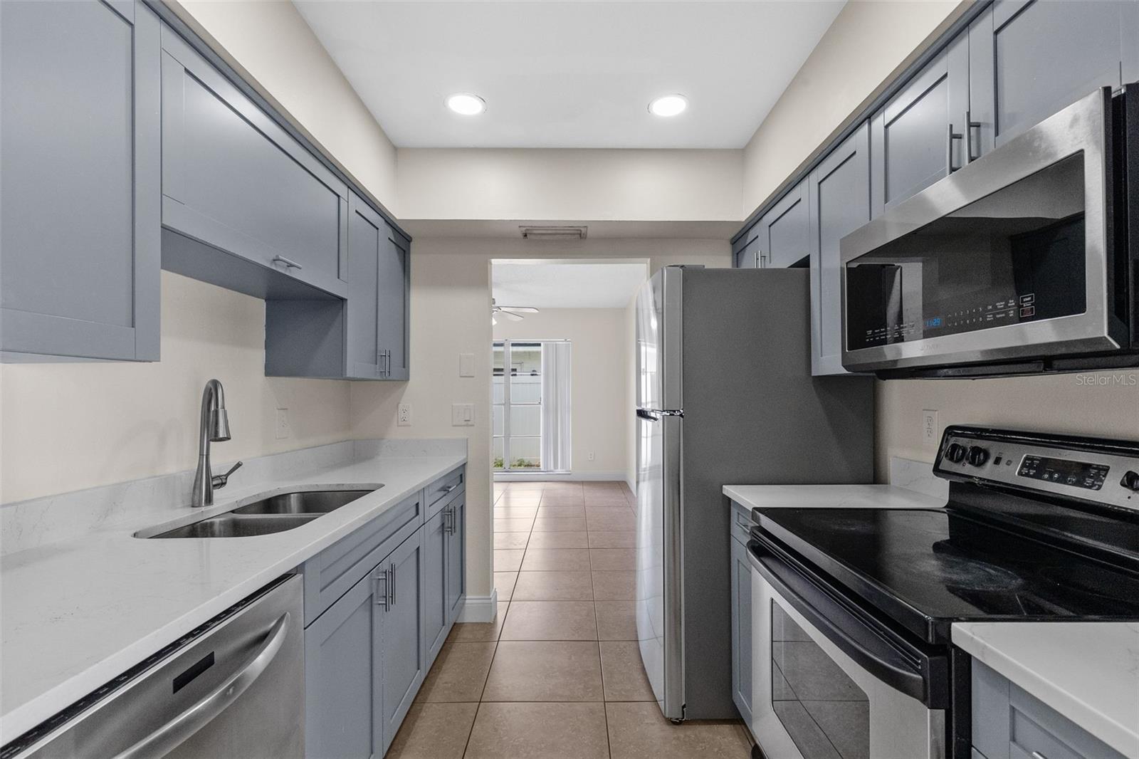 7516 ARMAND CIR — photo 14
