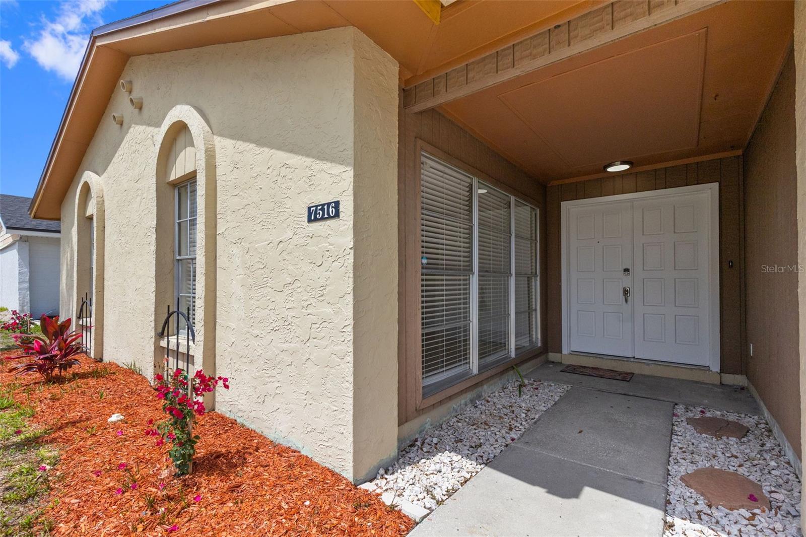 7516 ARMAND CIR — photo 4