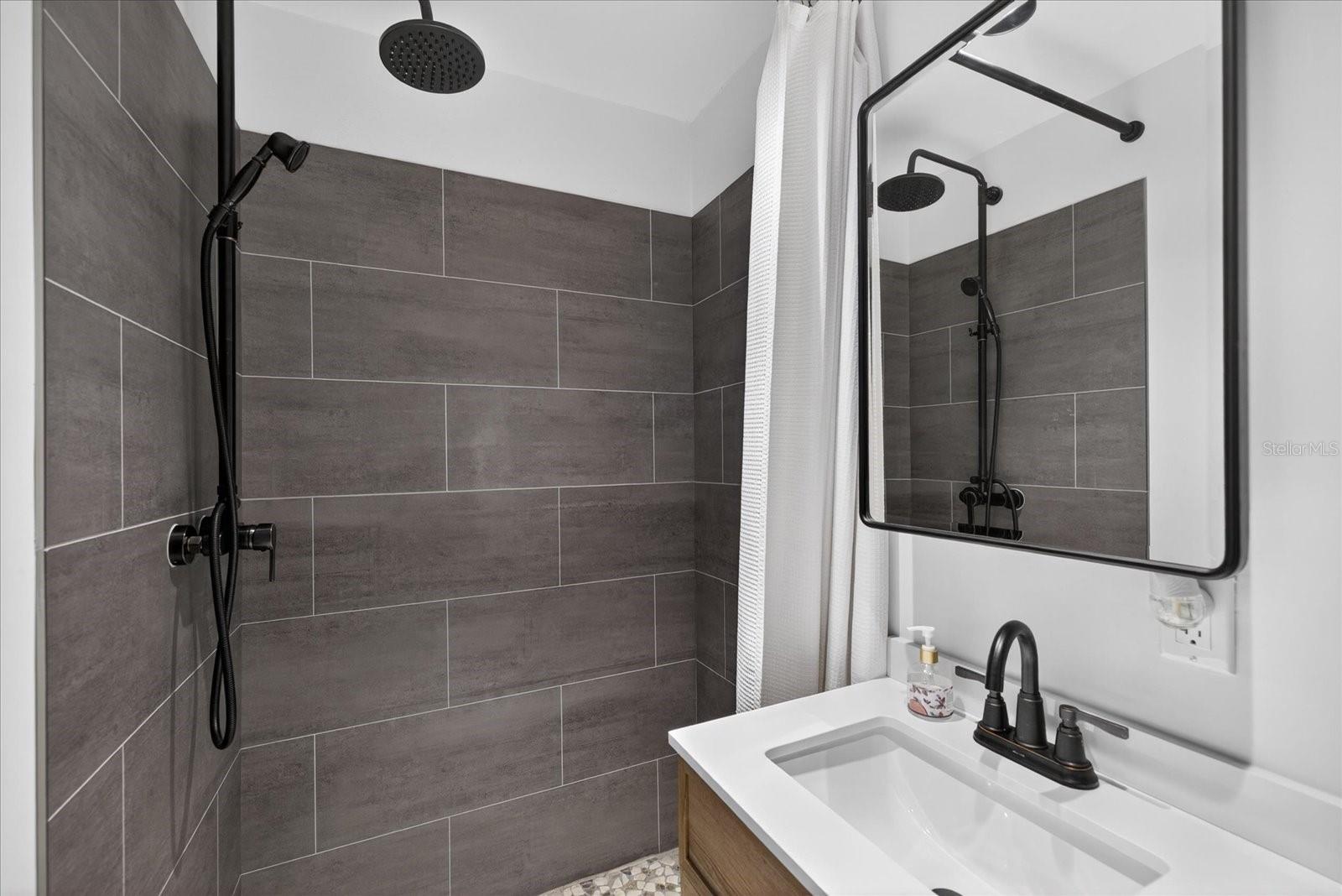 6202 RIVER RD — photo 32