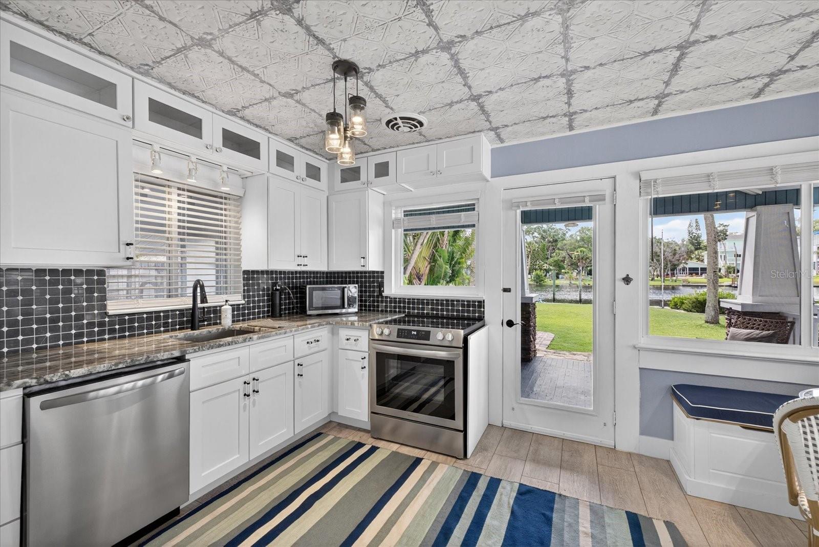 6202 RIVER RD — photo 36