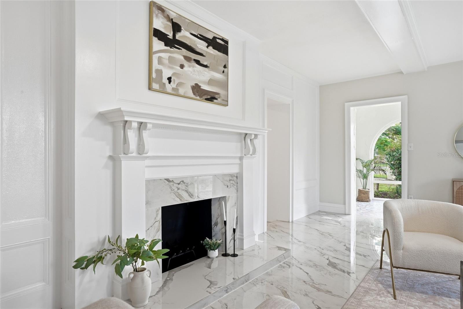 190 BOSPHOROUS AVE — photo 28
