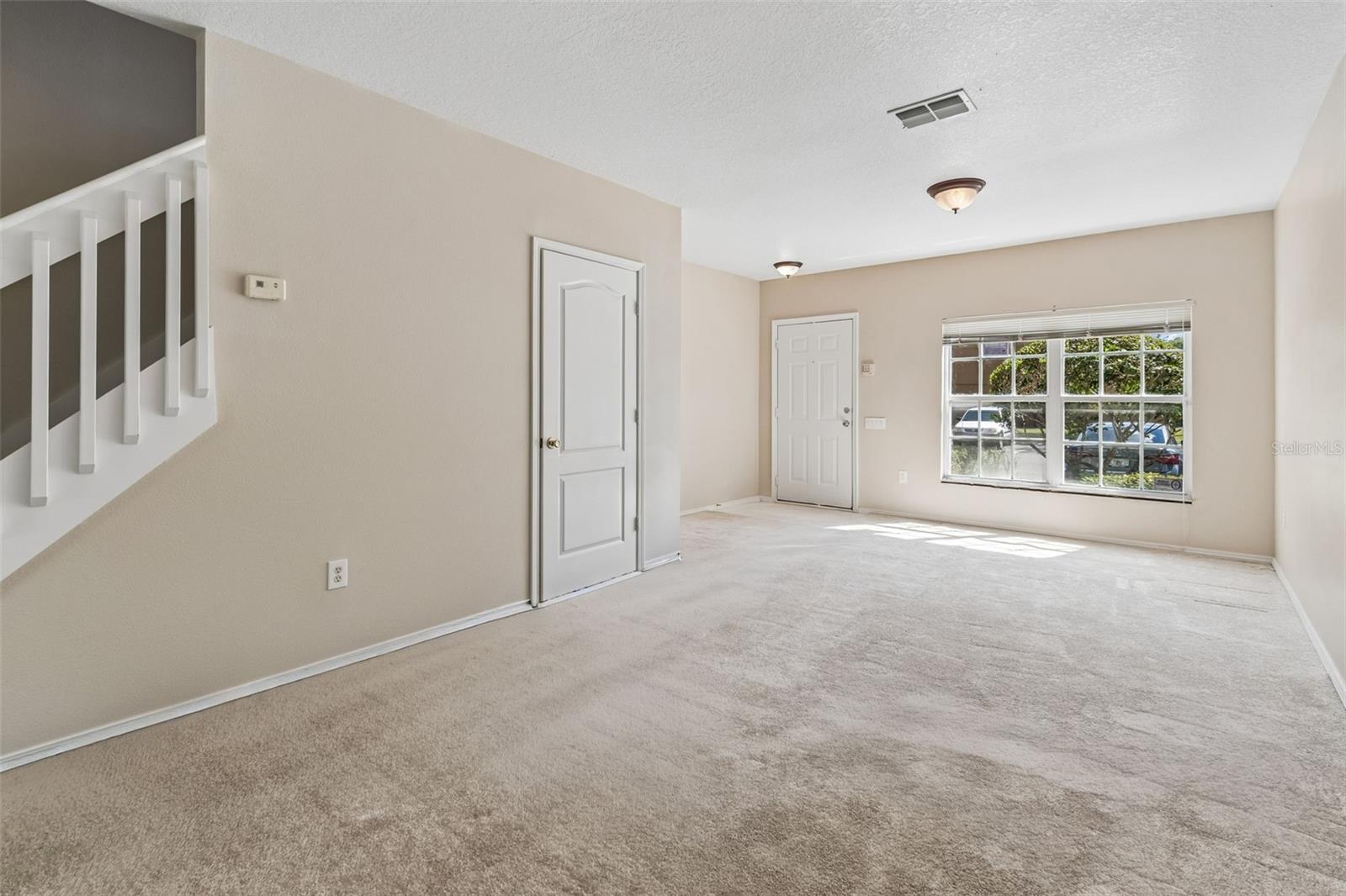 1330 STANDRIDGE DR — photo 11