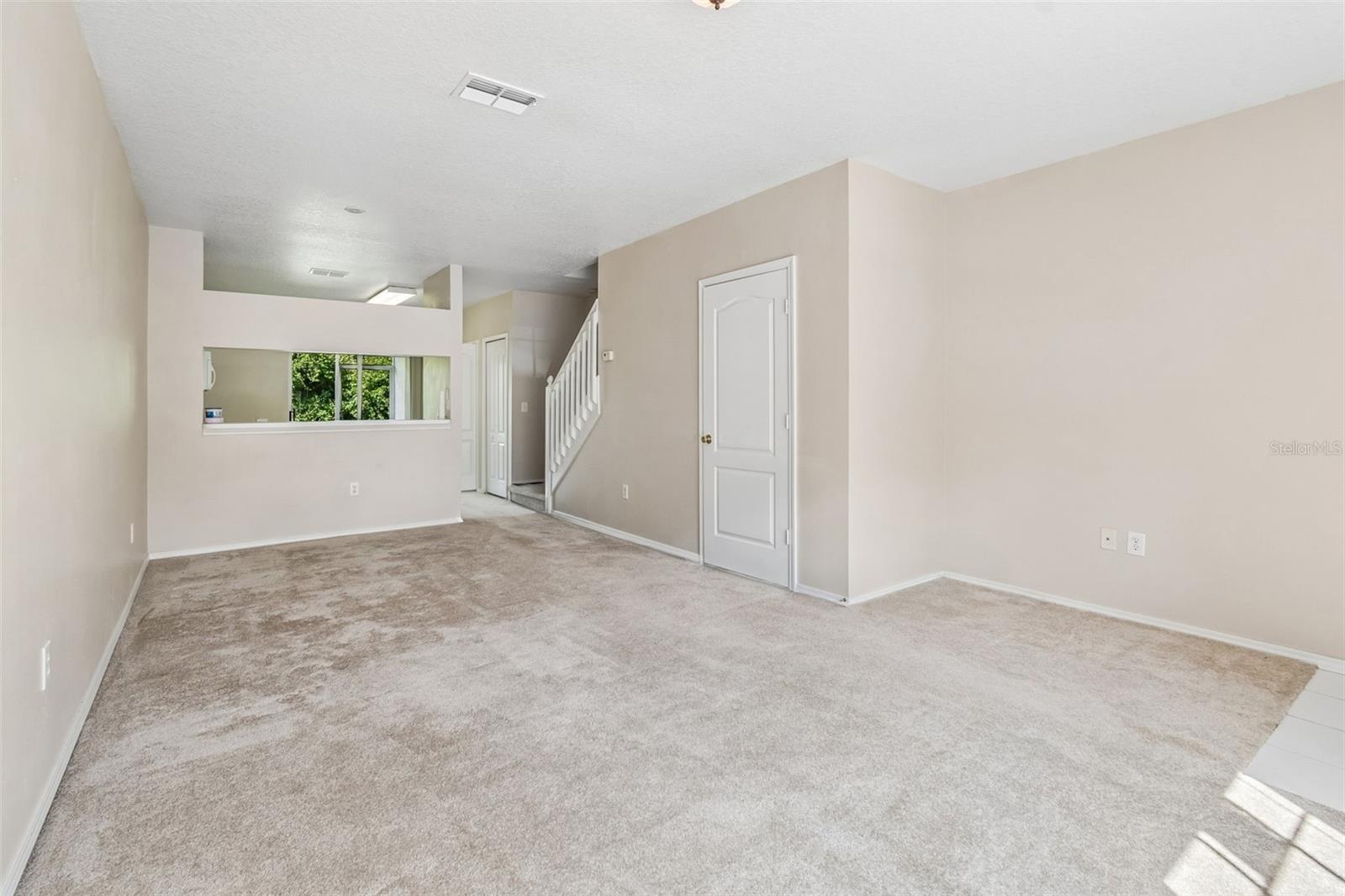 1330 STANDRIDGE DR — photo 10