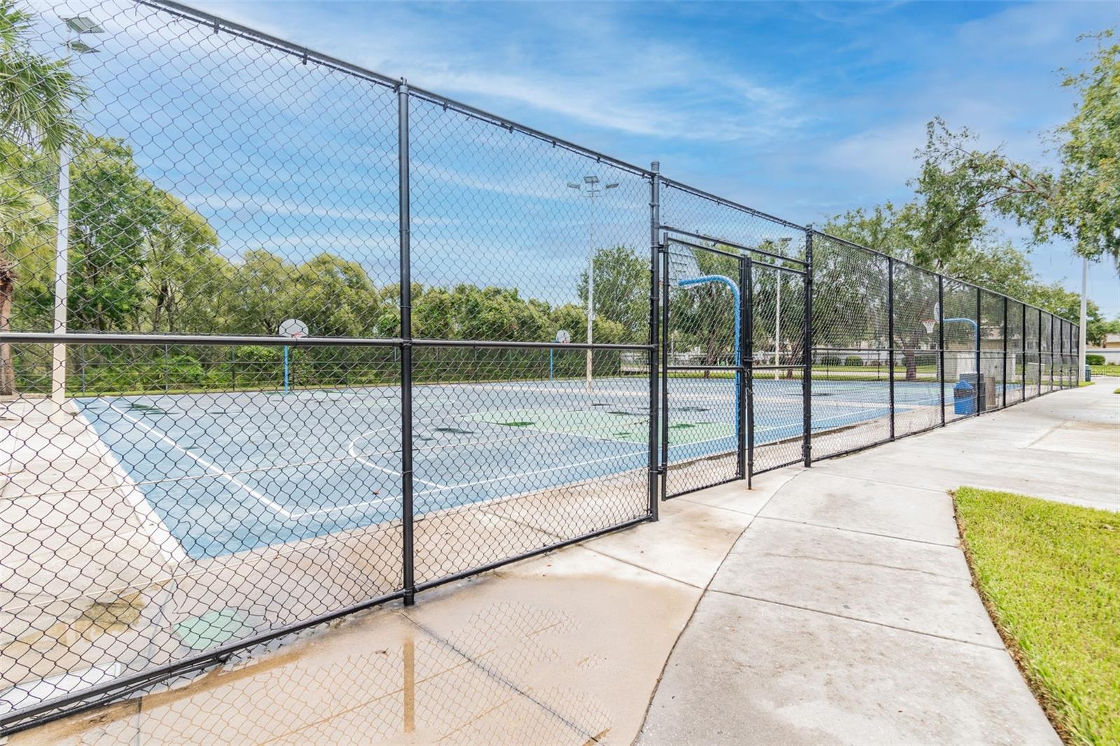 1330 STANDRIDGE DR — photo 90