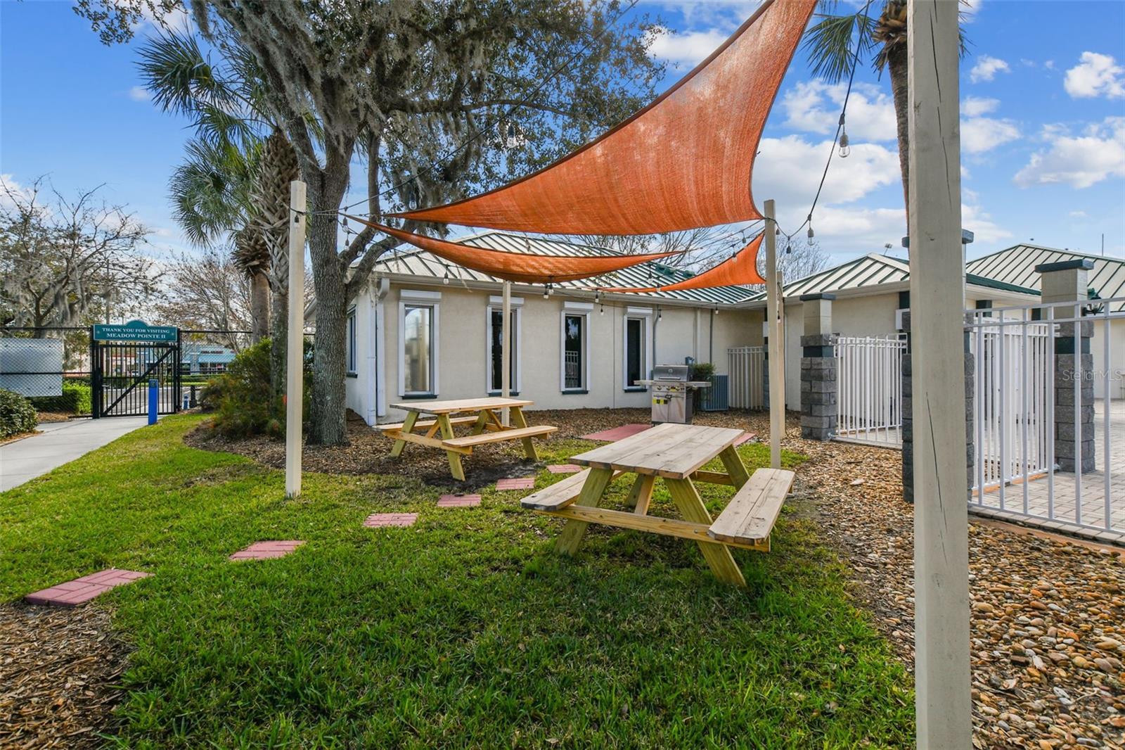 1330 STANDRIDGE DR — photo 74