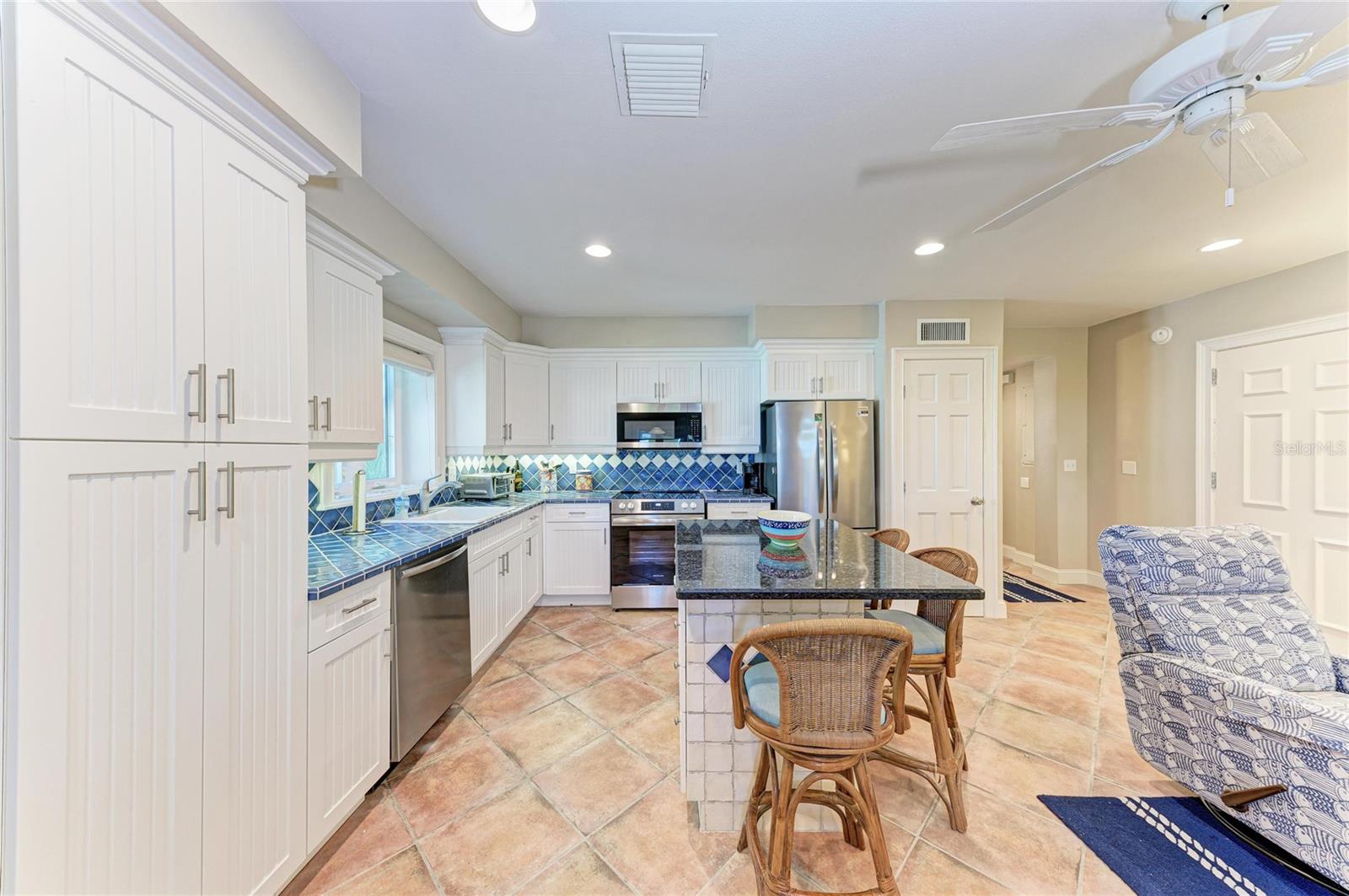 101 PALM AVE #2 — photo 10
