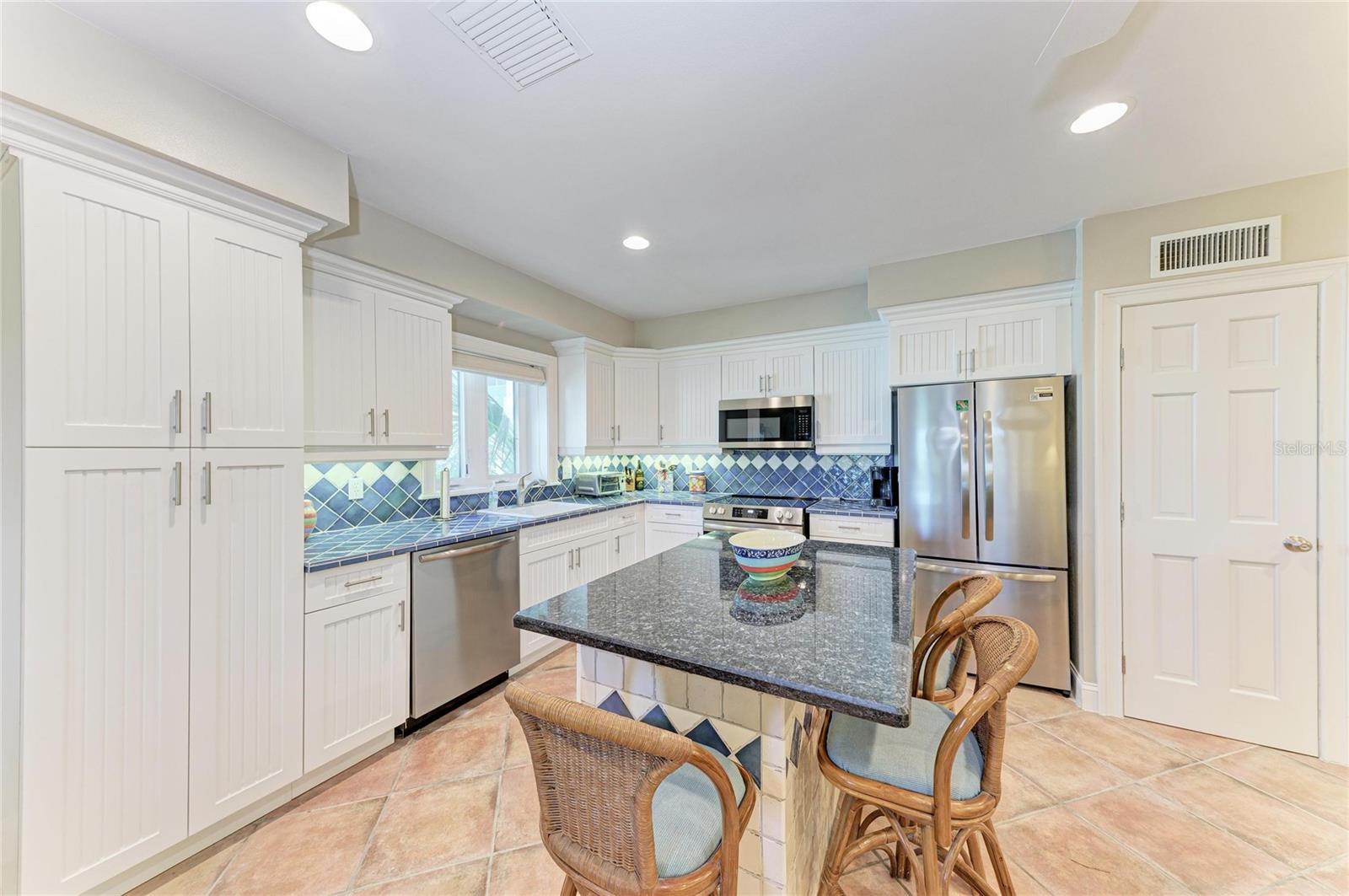 101 PALM AVE #2 — photo 11