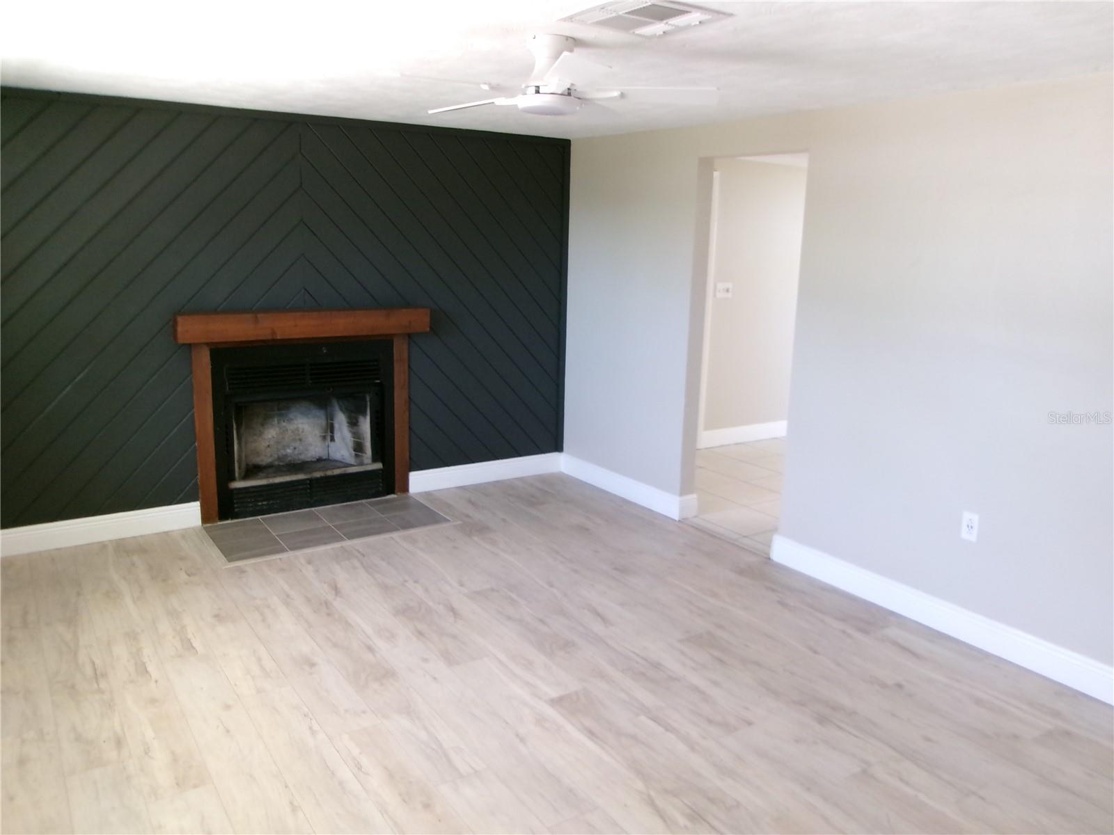 5103 VALIMOR DR — photo 4