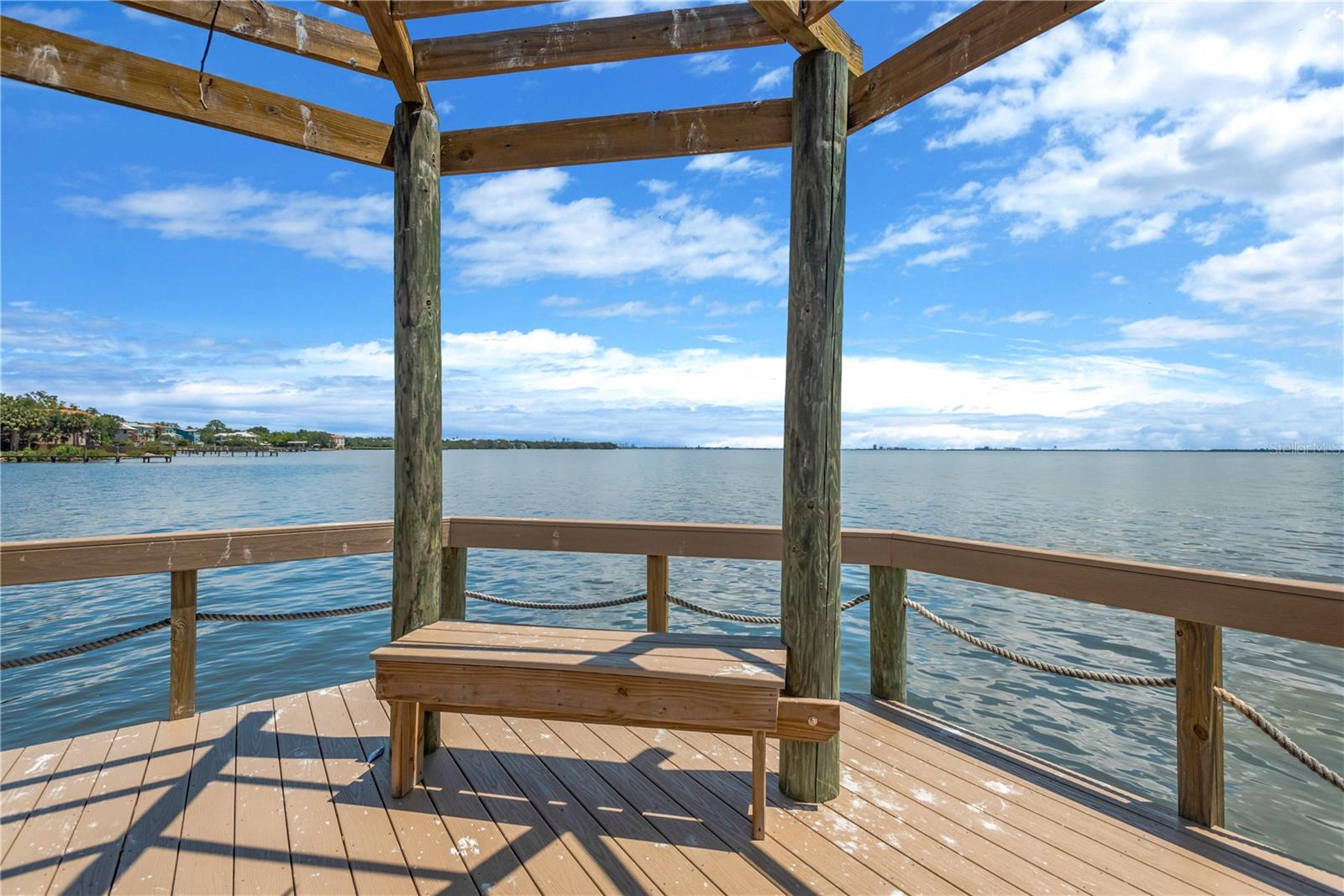 2852 BAYSHORE TRAILS DR — photo 39