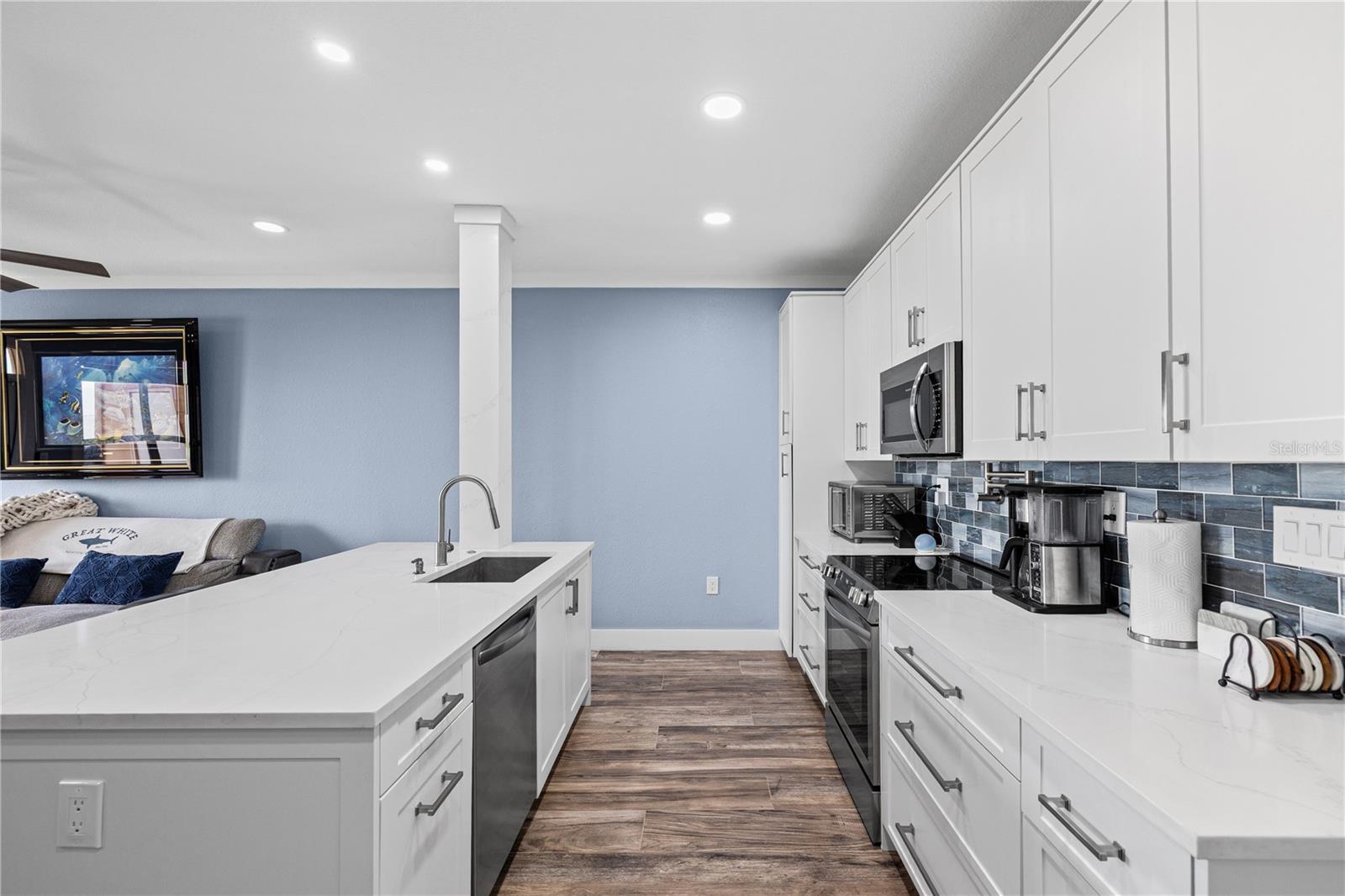 5000 CULBREATH KEY WAY #9-216 — photo 3