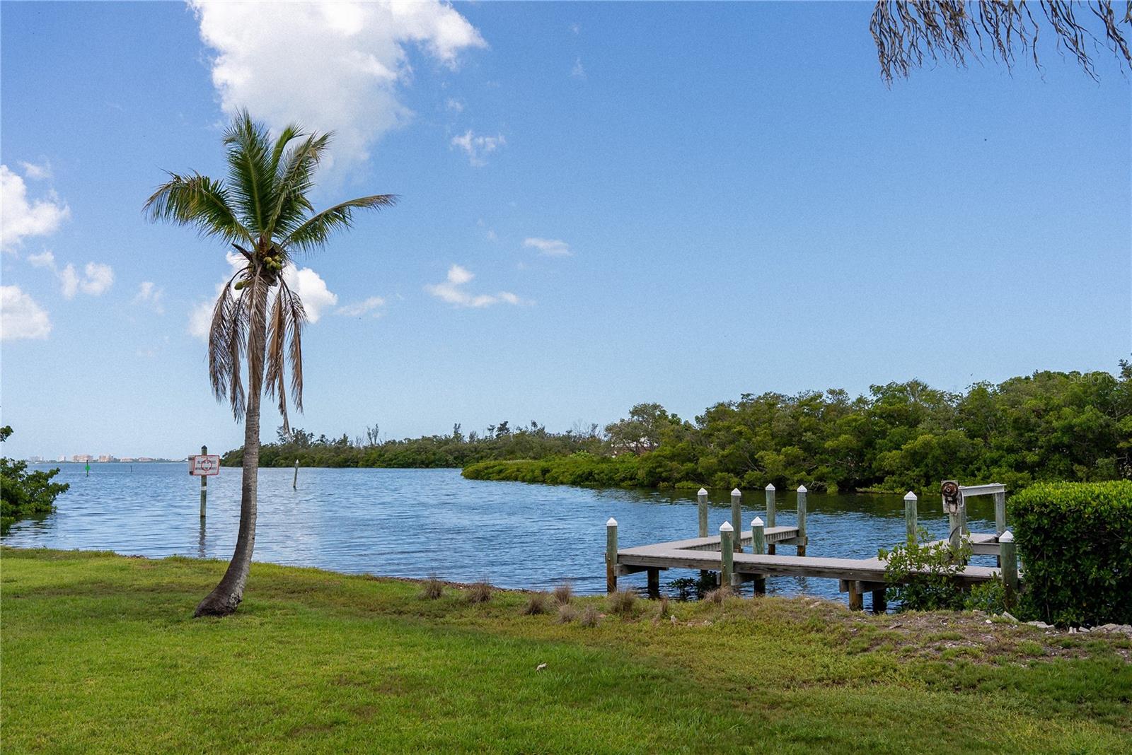 2424 BAY DR #2424/2426 — photo 31