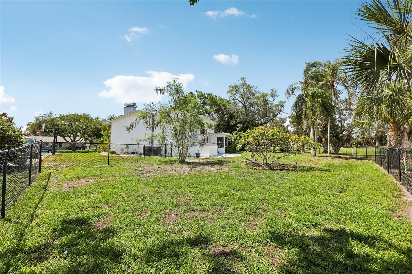 6827 TEQUESTA DR — photo 42