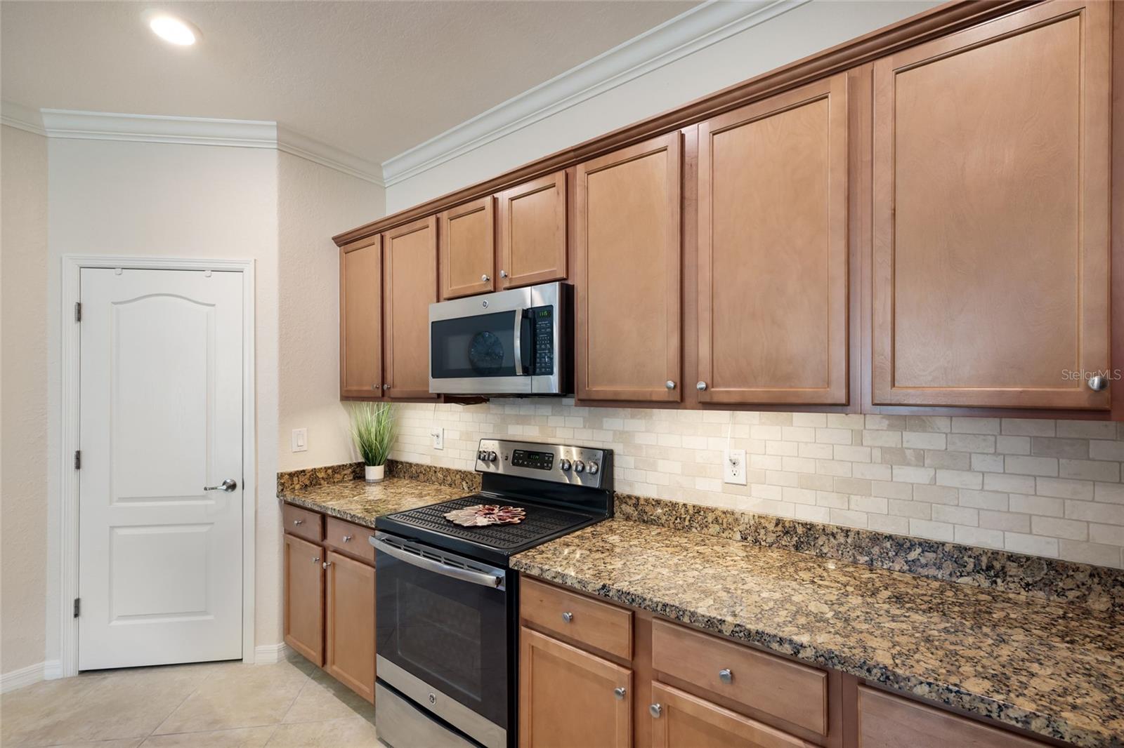7112 MARSH VIEW TER — photo 13