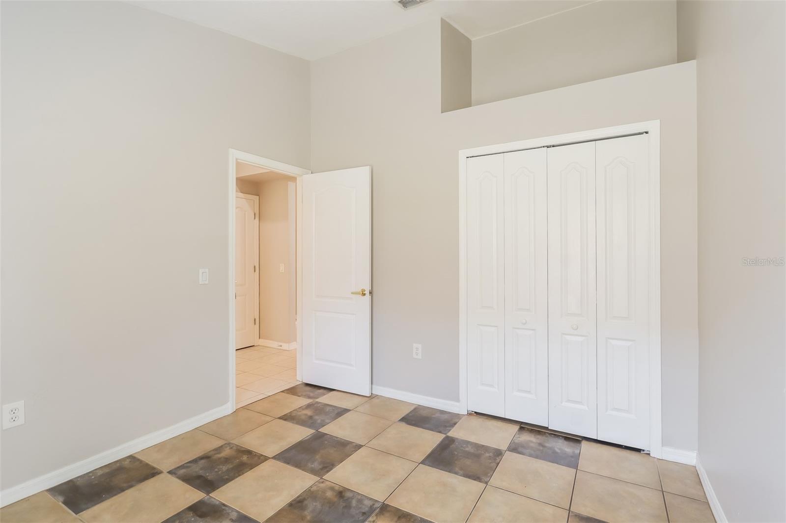 23211 BAYOU GROVE ST — photo 8