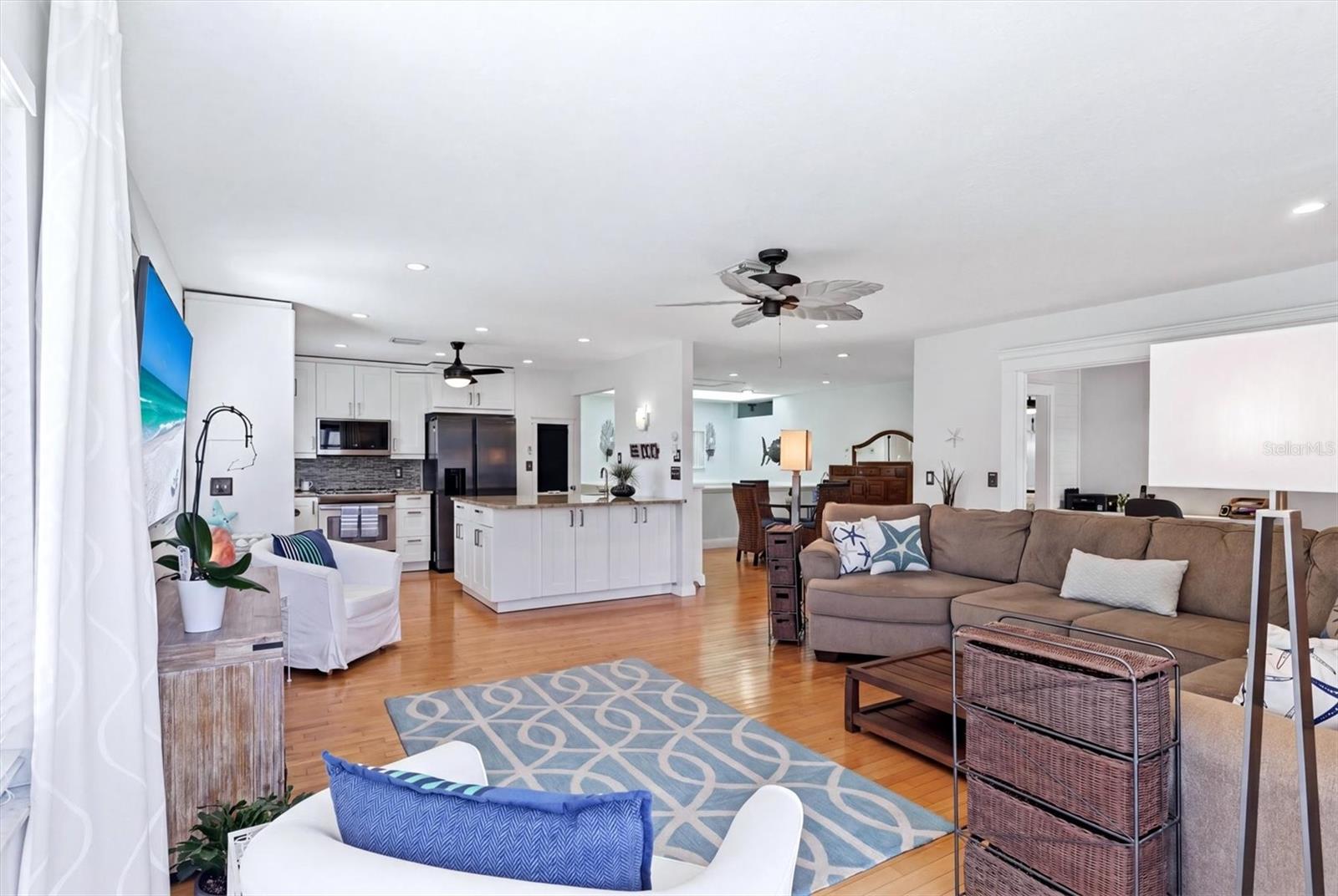 517 KUMQUAT DR — photo 12