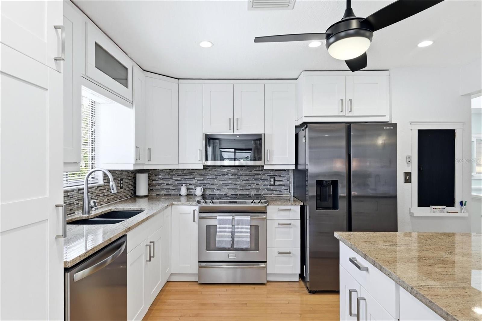 517 KUMQUAT DR — photo 22