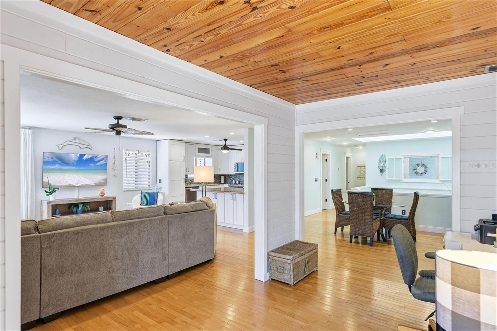 517 KUMQUAT DR — photo 17