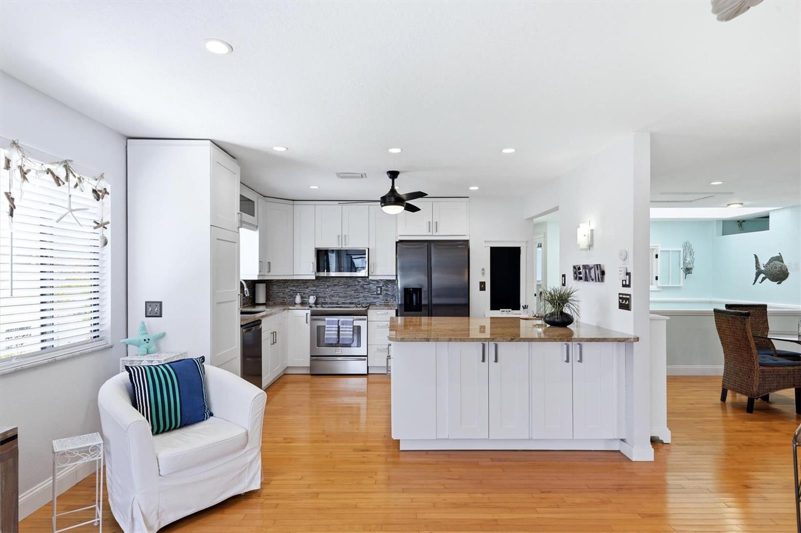 517 KUMQUAT DR — photo 23