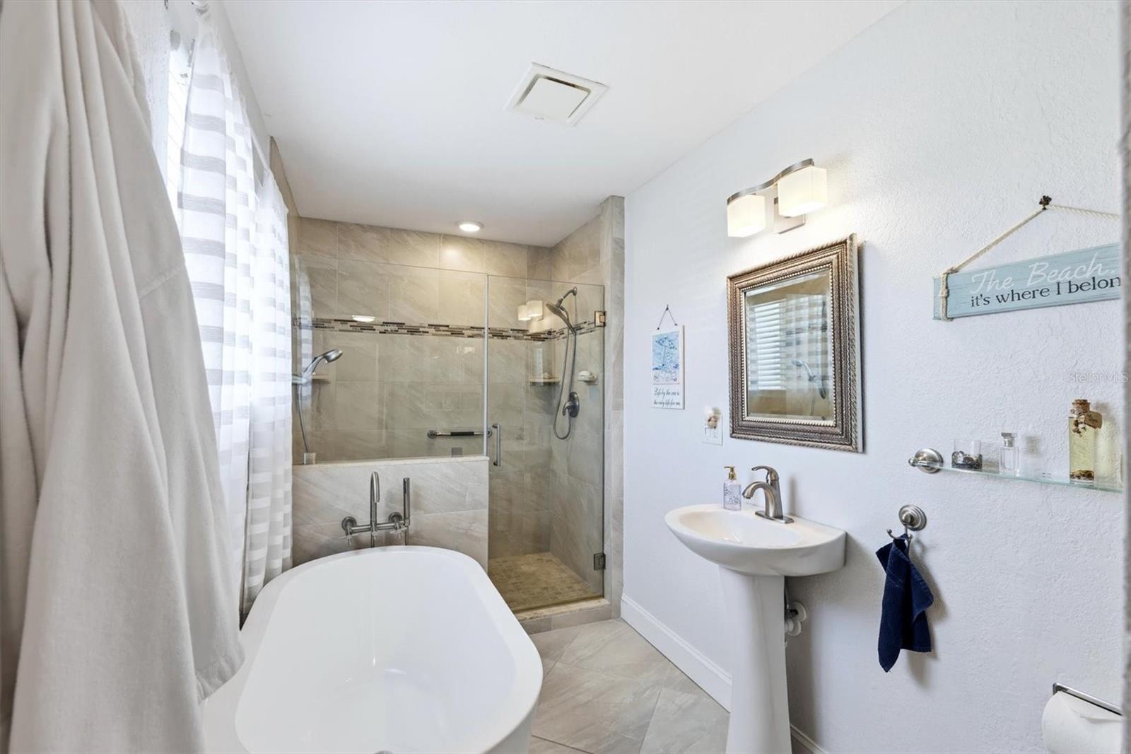 517 KUMQUAT DR — photo 41