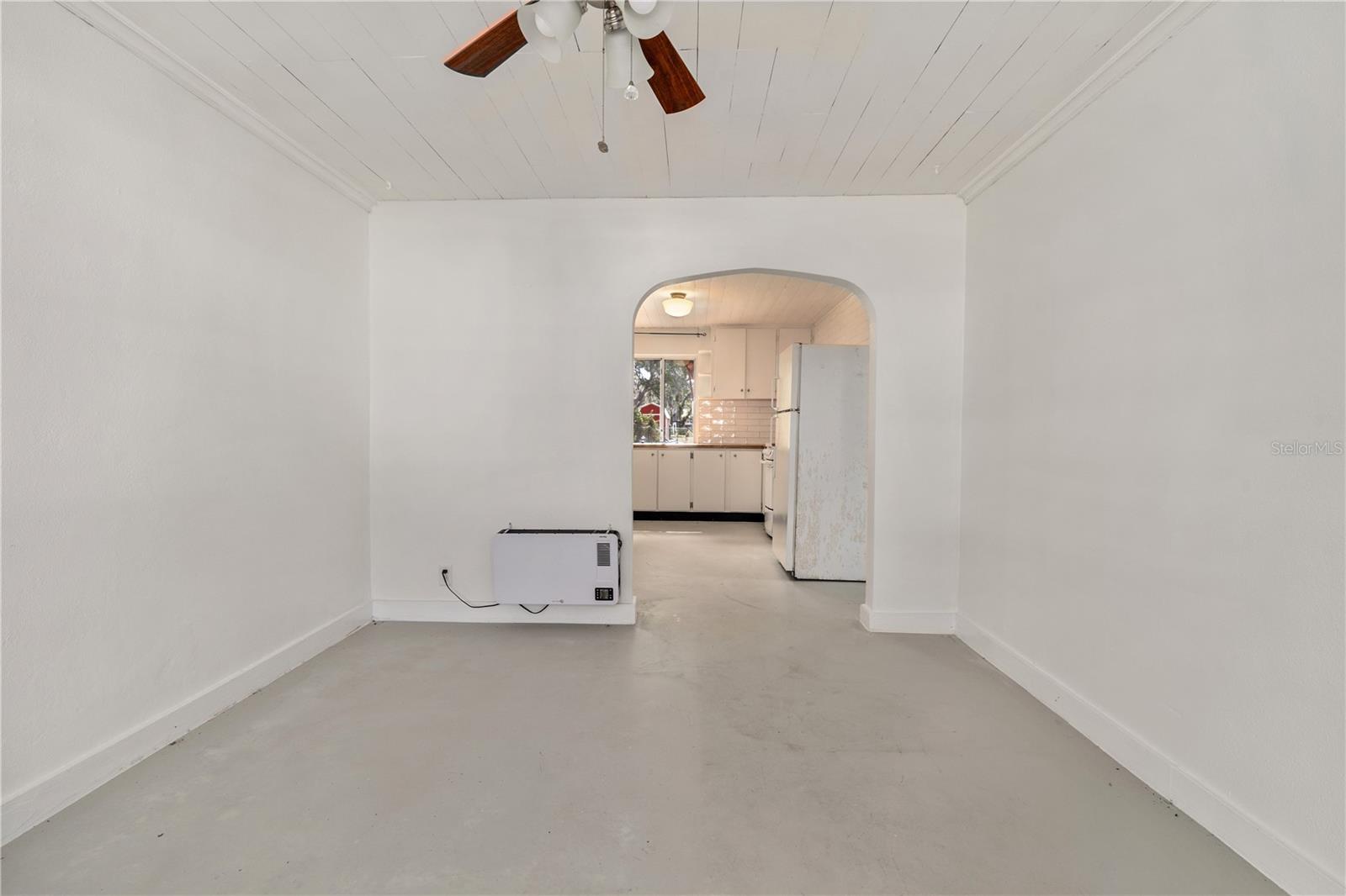 5914 N OLA AVE — photo 17