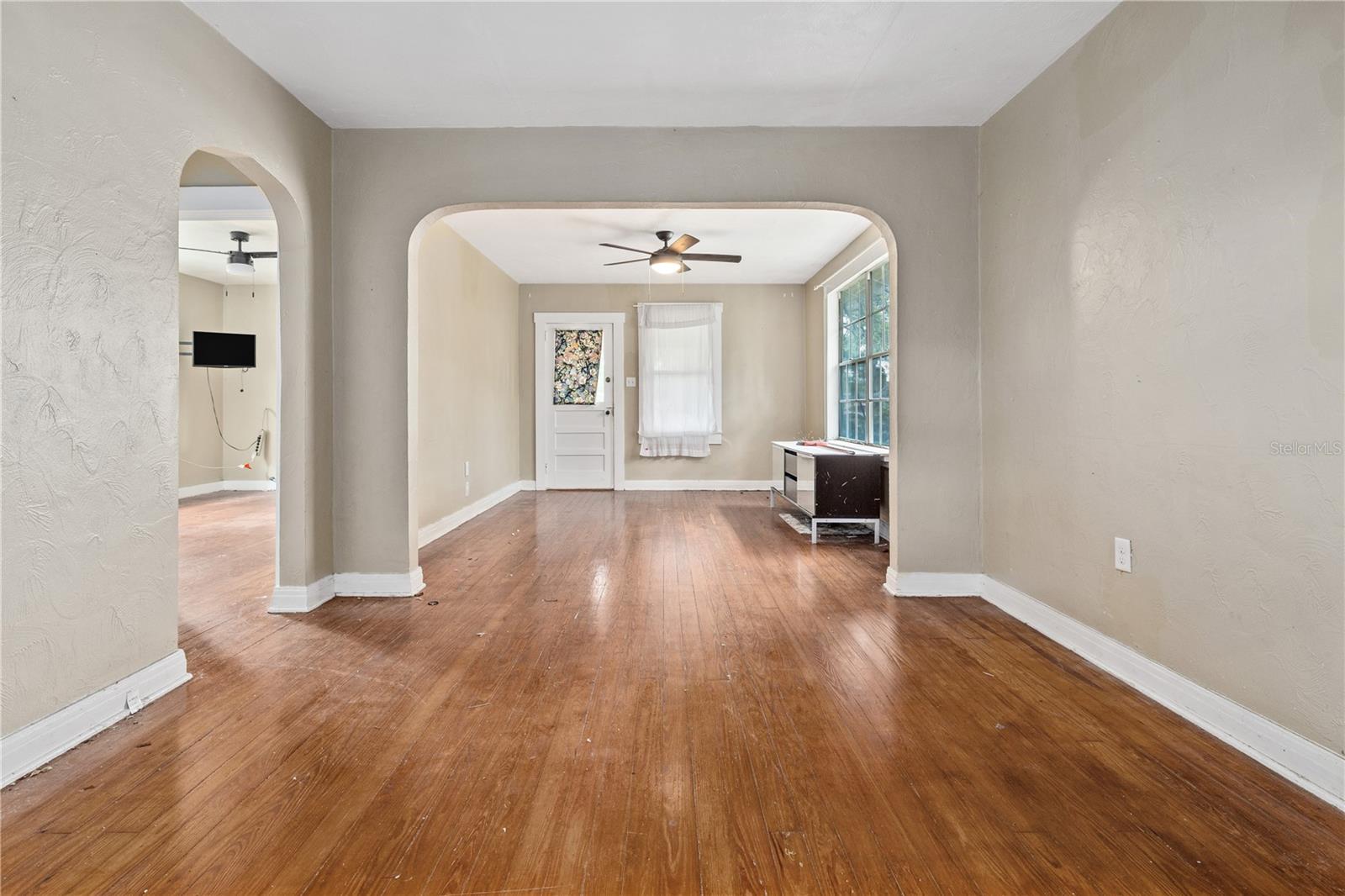 5914 N OLA AVE — photo 6