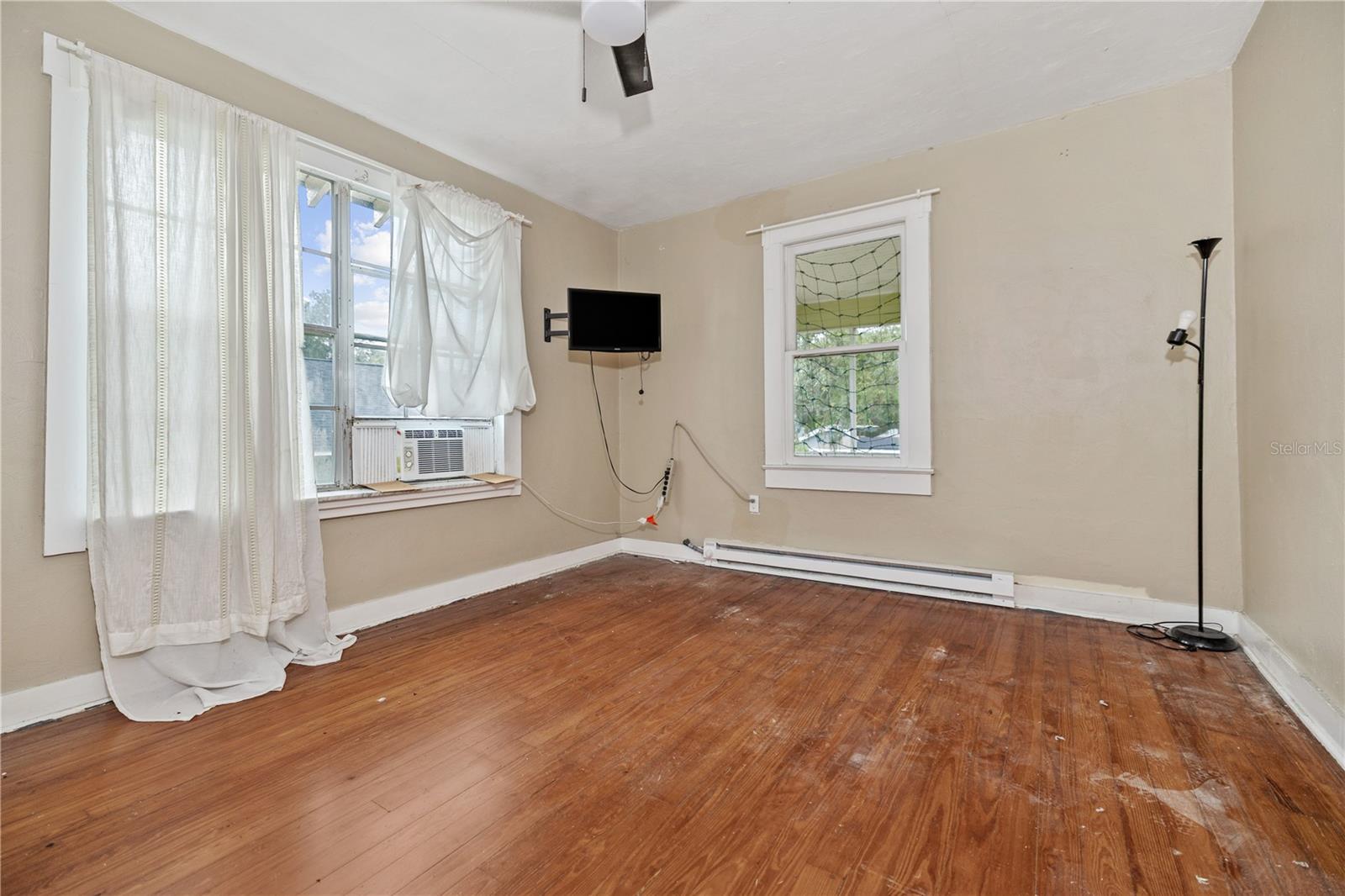 5914 N OLA AVE — photo 12