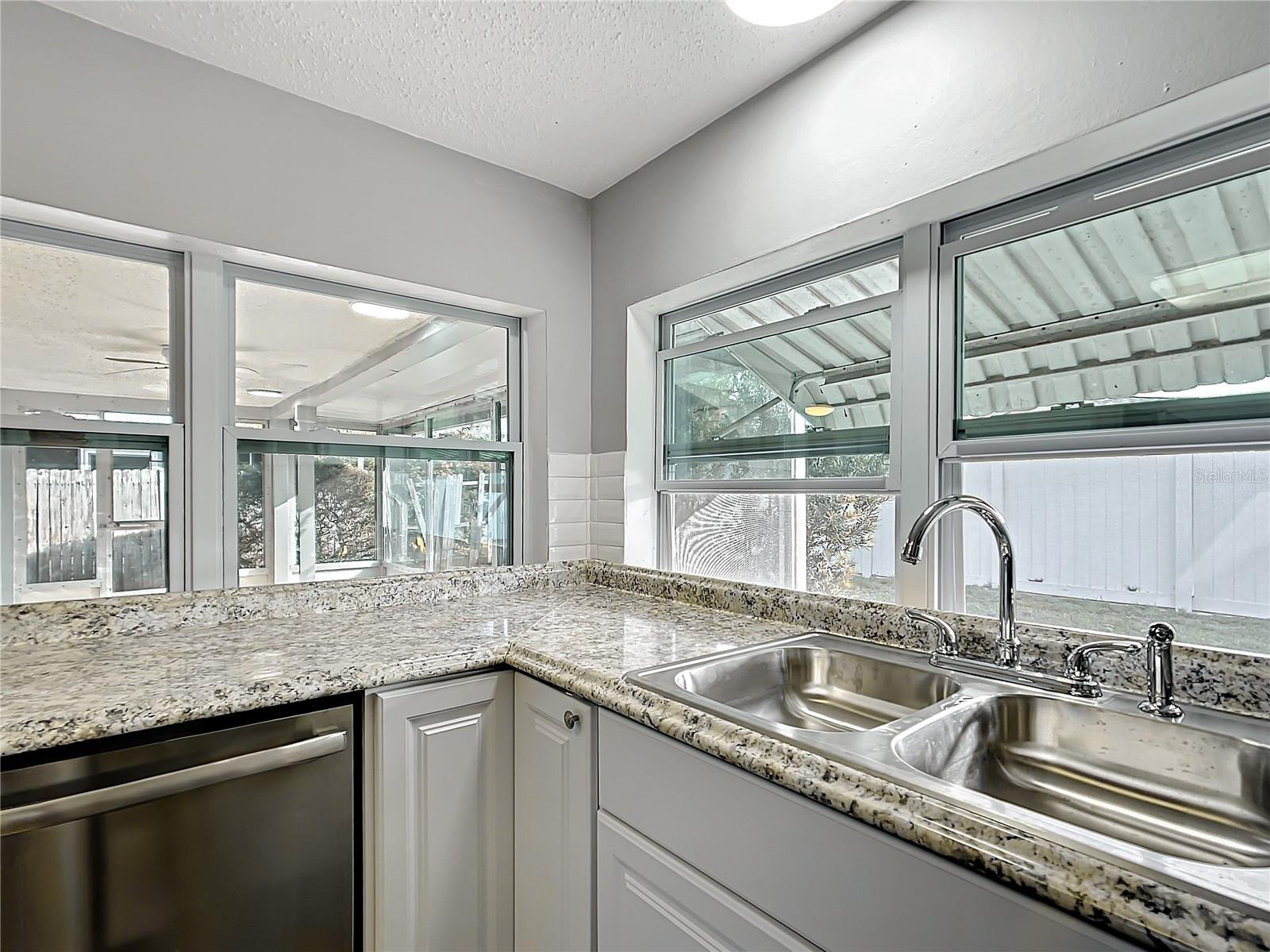 3640 RICHBORO DR — photo 8