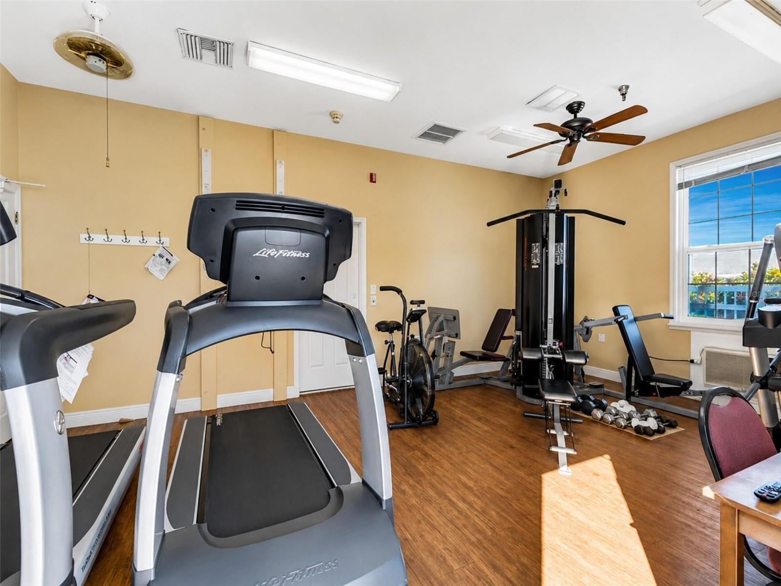 4809 INDEPENDENCE DR — photo 45