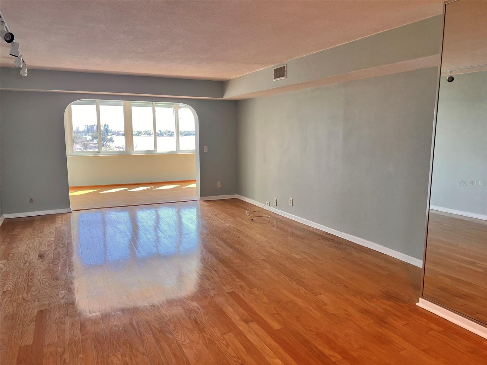 1868 SHORE DR S #607 — photo 9