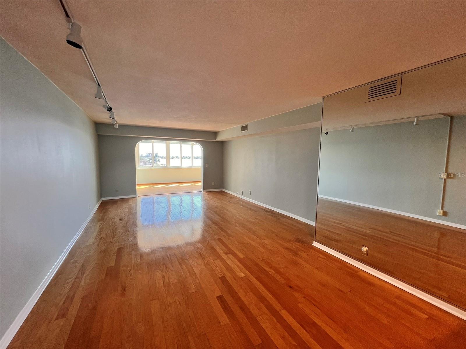 1868 SHORE DR S #607 — photo 7
