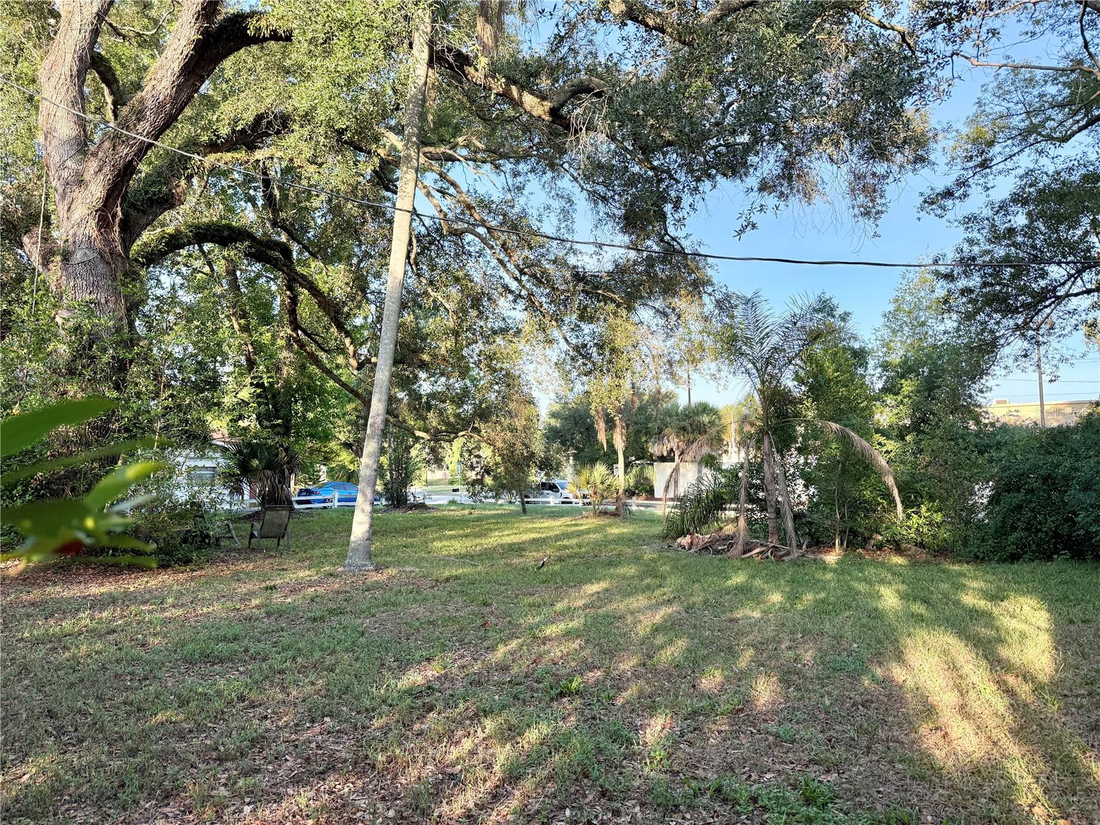 304 SPRINGDALE PLACE — photo 4