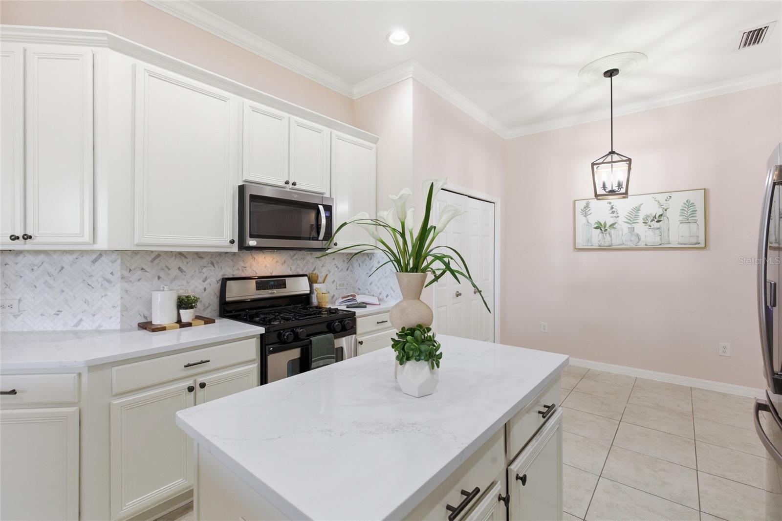 8309 OLD TOWN DR — photo 17
