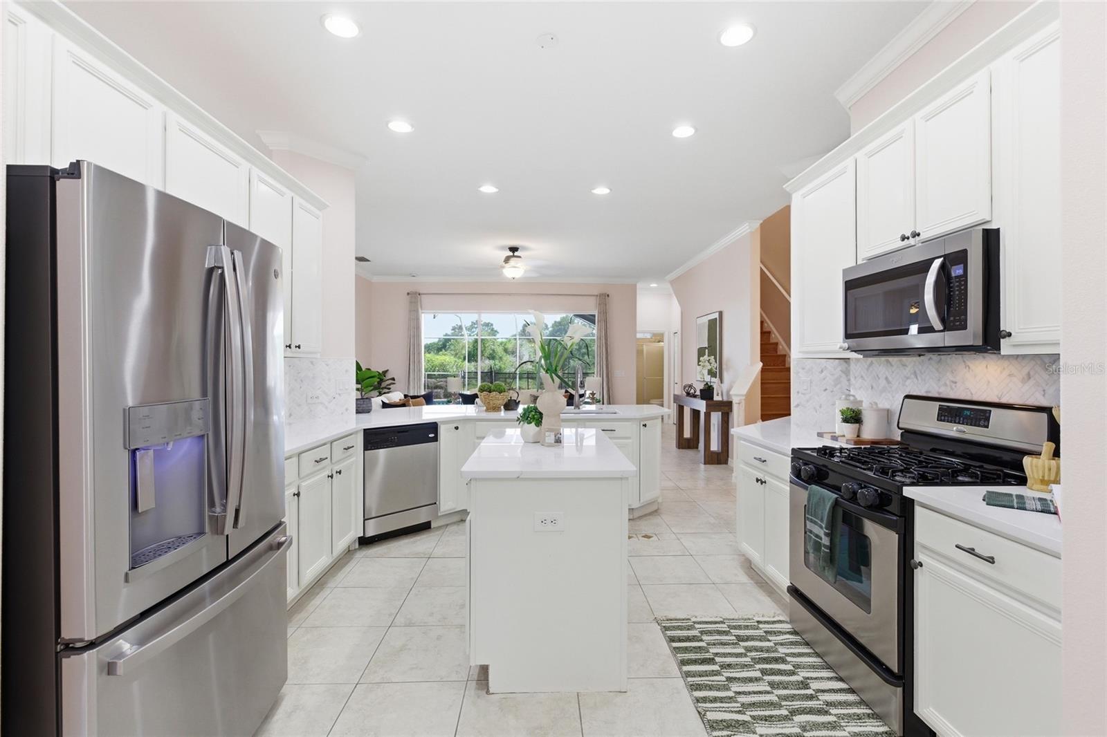 8309 OLD TOWN DR — photo 13