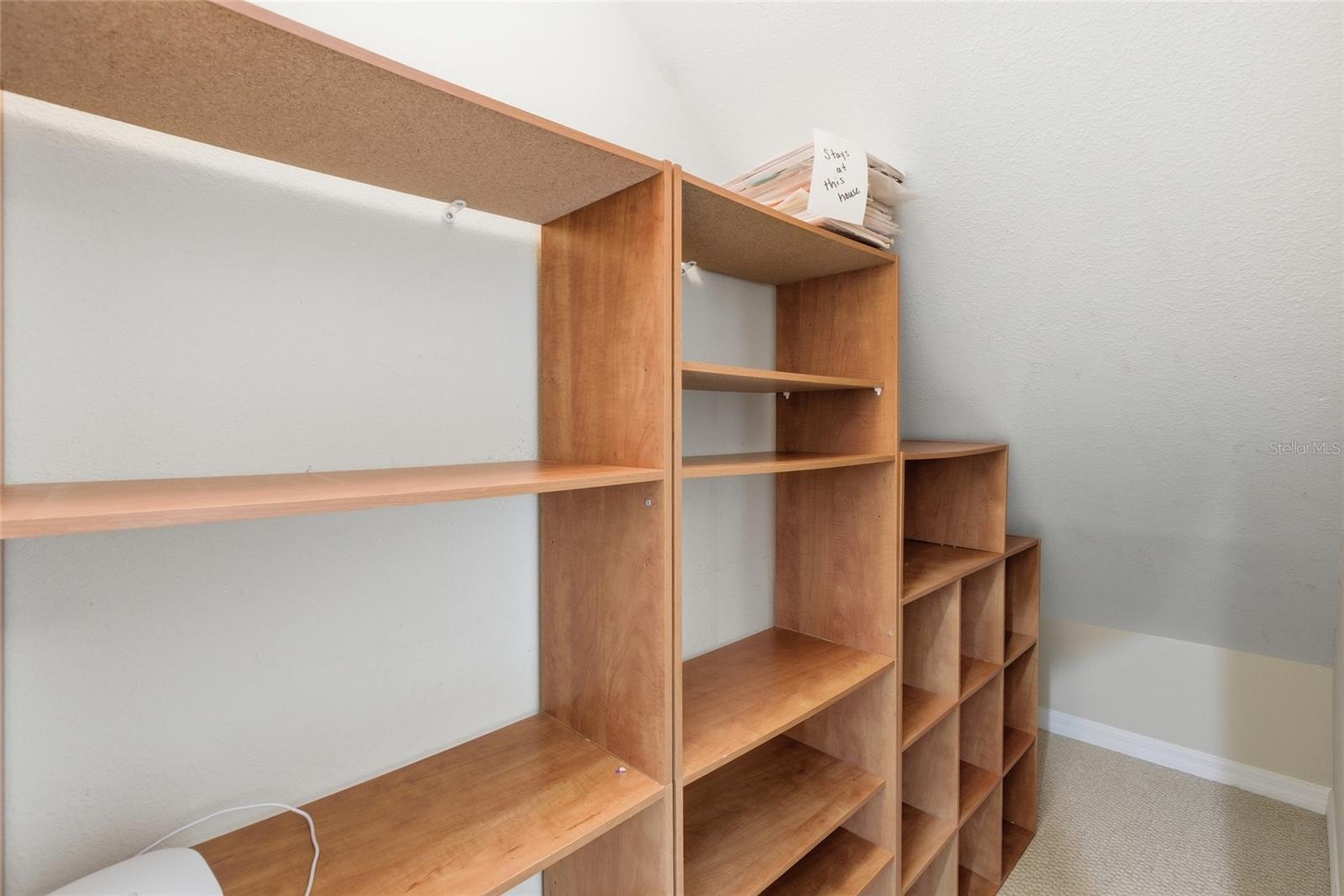 8309 OLD TOWN DR — photo 36