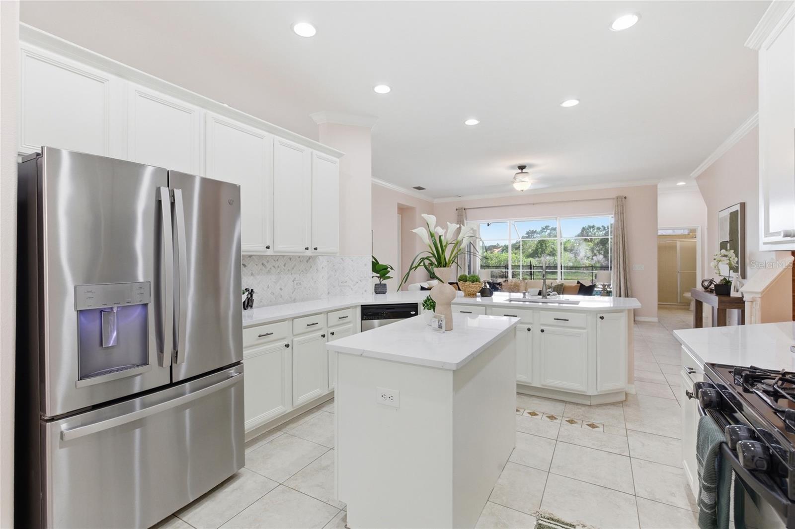 8309 OLD TOWN DR — photo 15