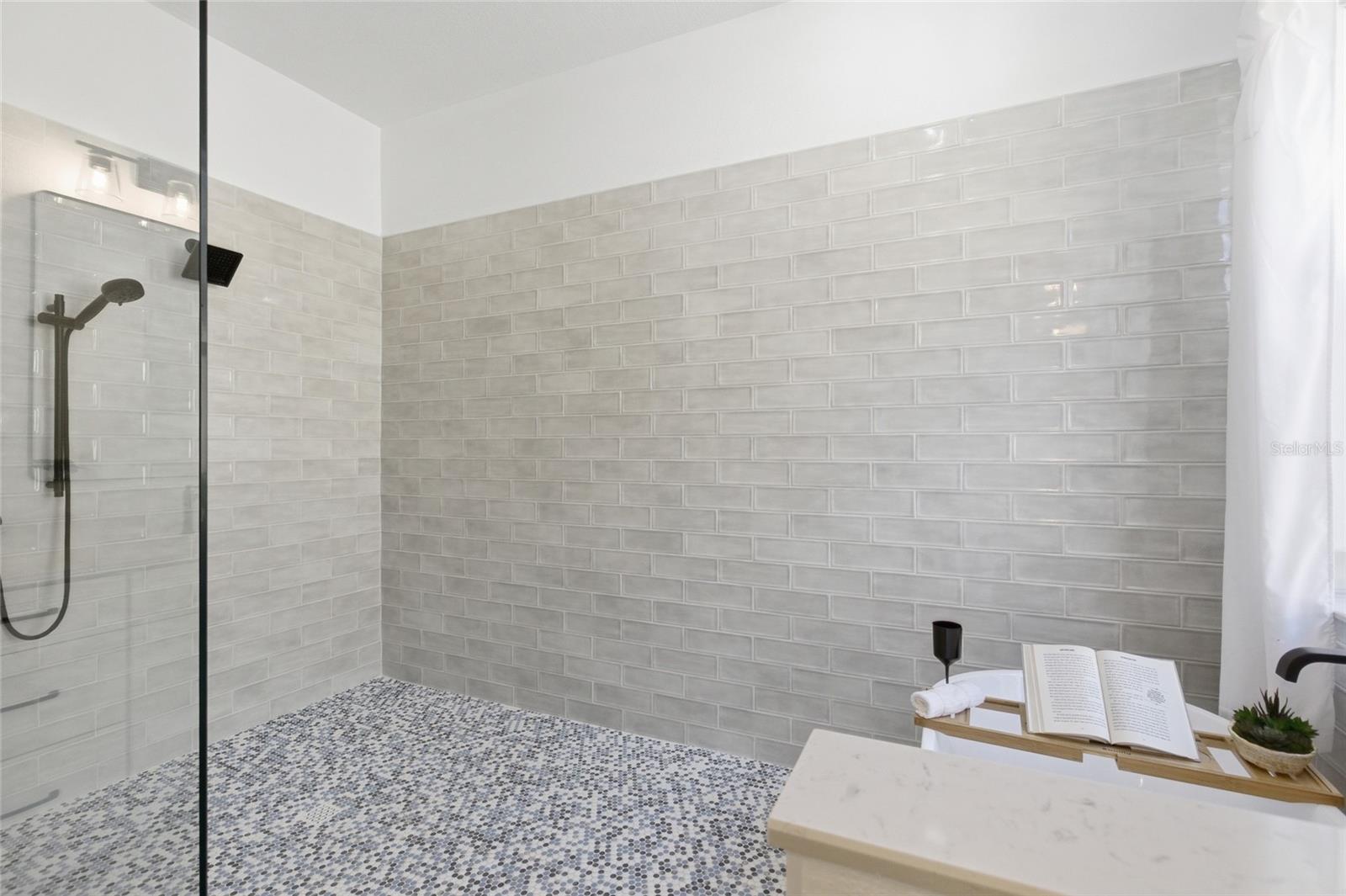 8309 OLD TOWN DR — photo 33